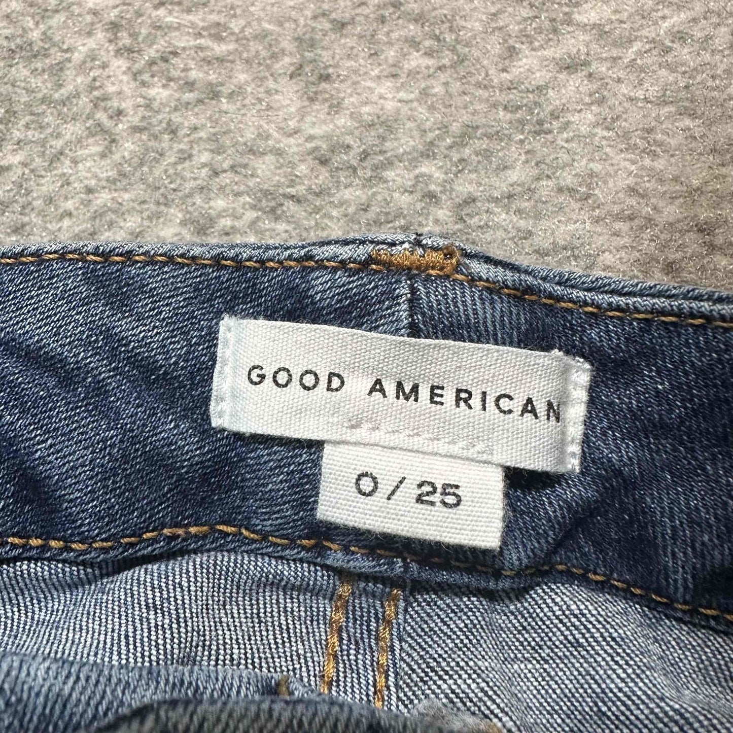 Good American Womens Fit Mid Rise Skinny Jeans Size 0/25 Blue Dark Wash Denim