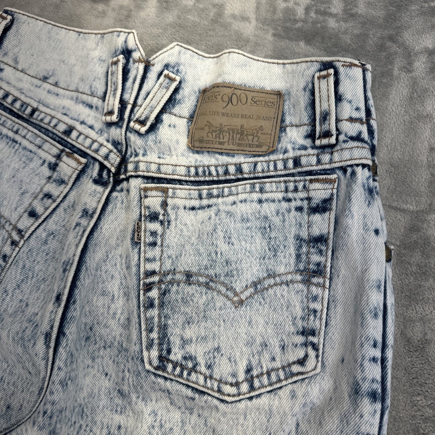 Vintage Levi's 900 Series Straight Jeans Women's Size 9 Blue Acid Wash Denim