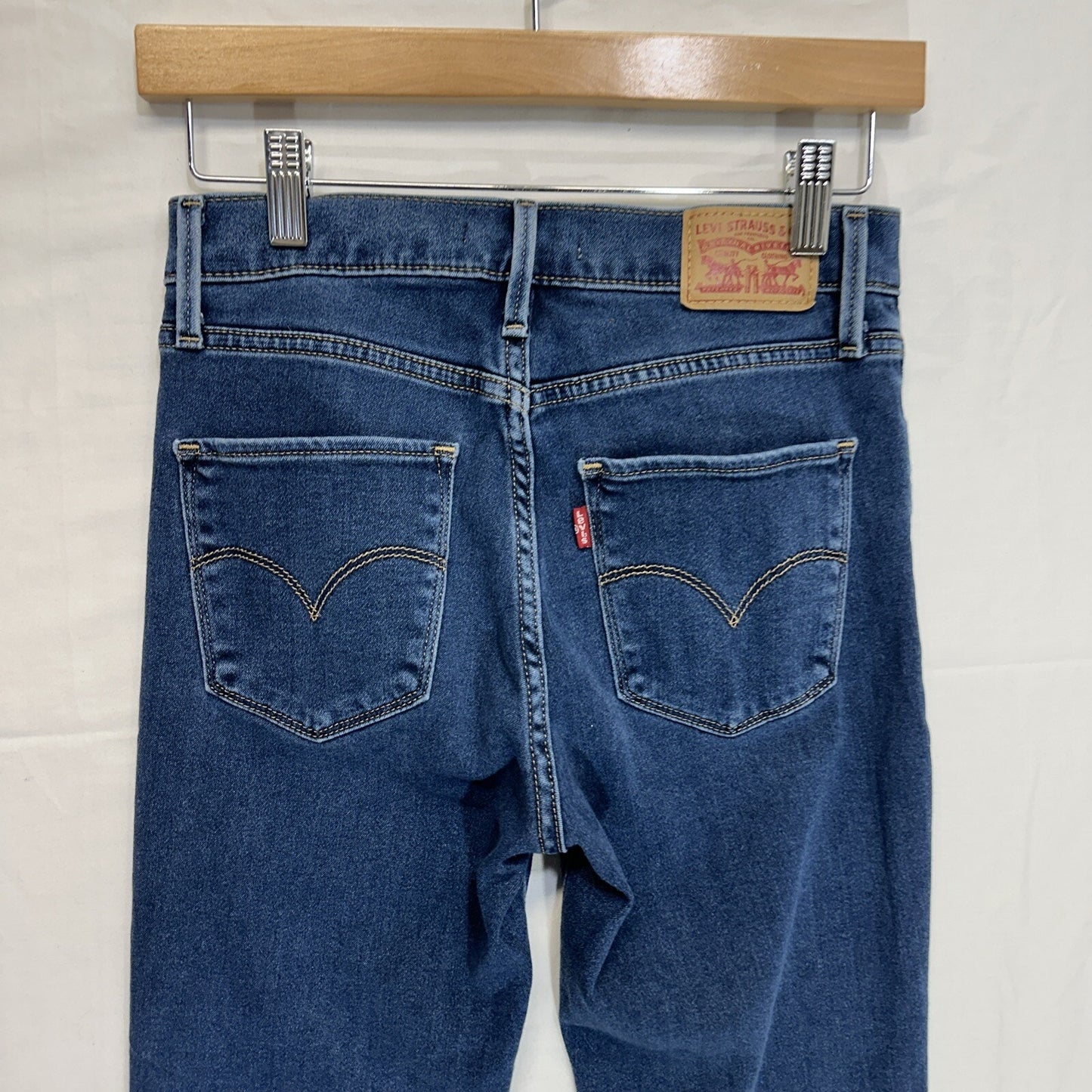 Levi’s 720 High Rise Super Skinny Jeans Women’s 26 26x30 Blue Medium Wash Denim