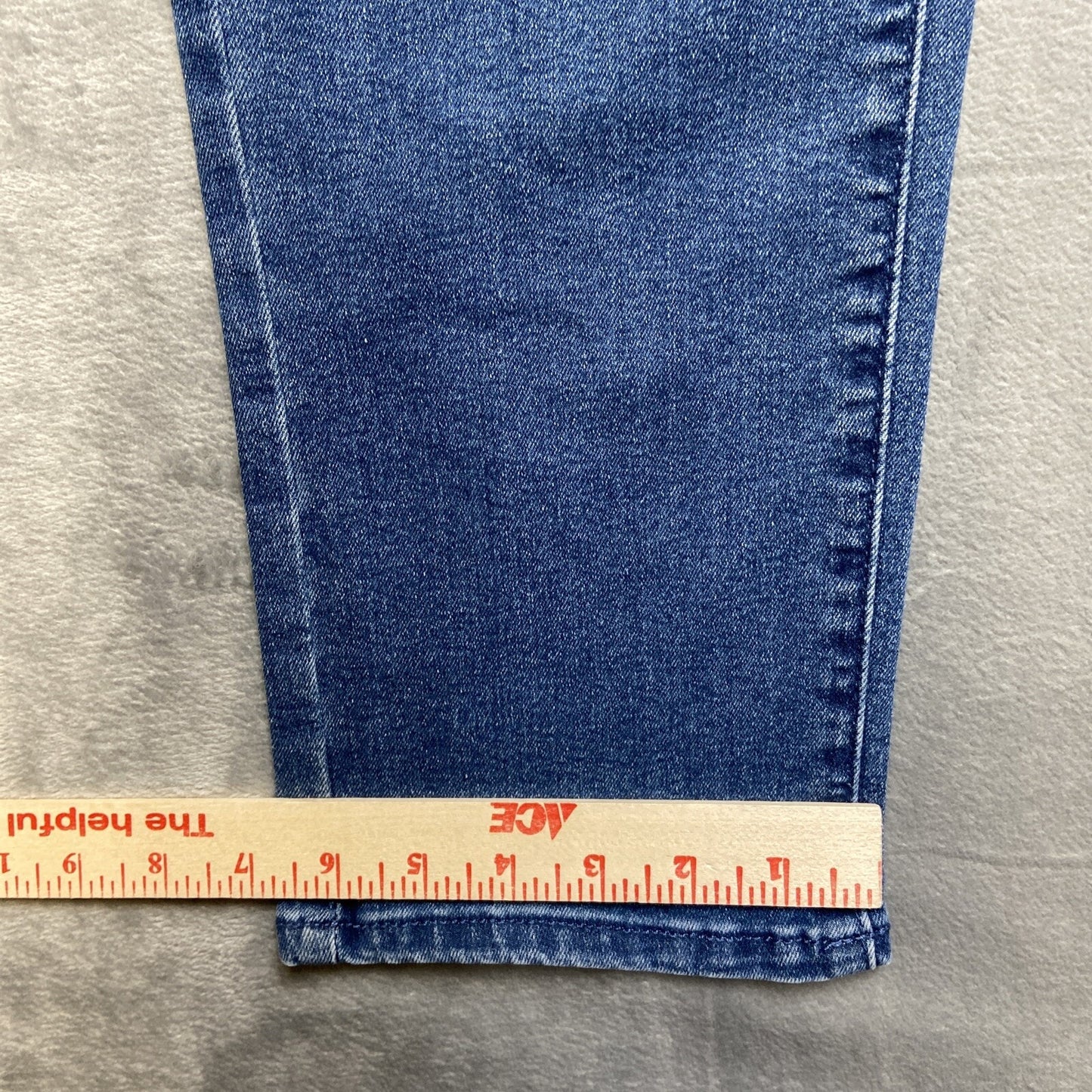 Blair Pull On Straight Jeans Women’s Size 12 Blue Medium Wash Denim