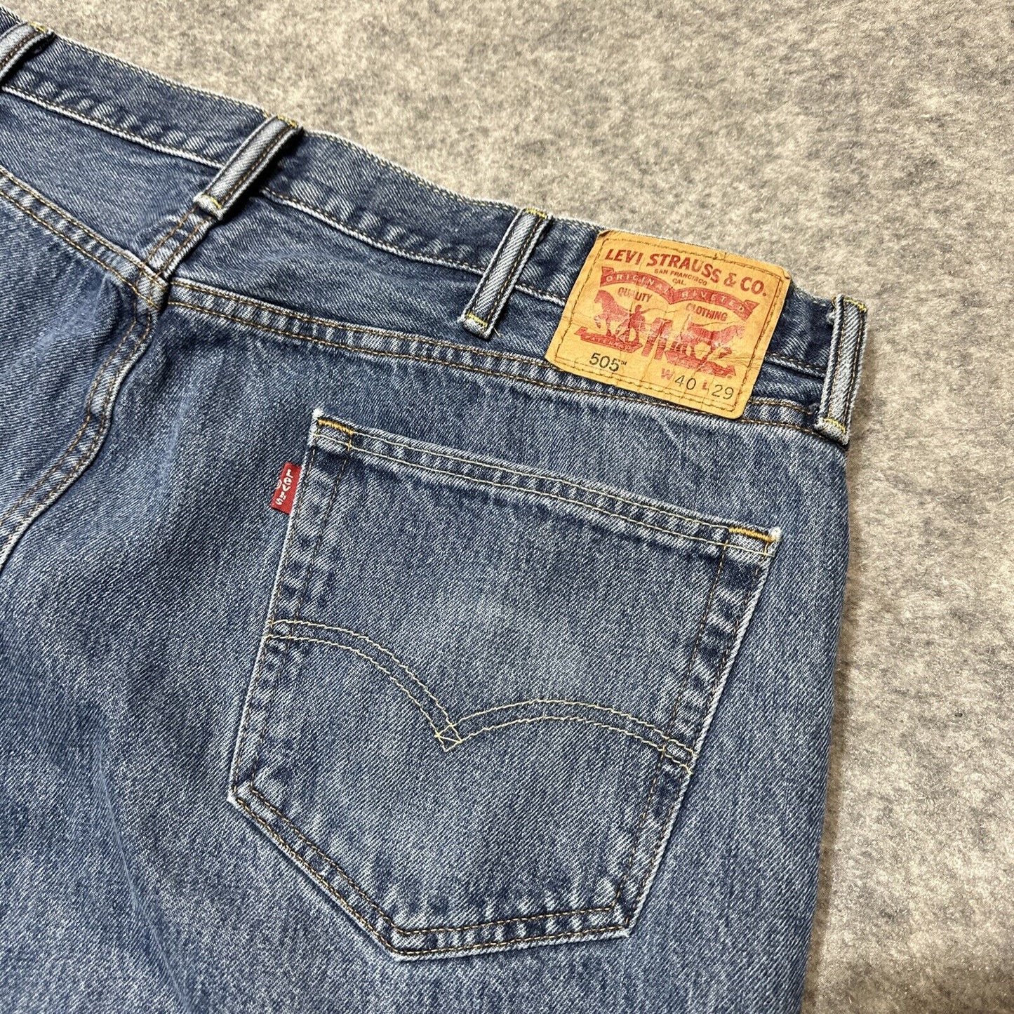 Levi's 505 Regular Fit Men's Straight Jeans Size 40x29 Blue Medium Wash Denim