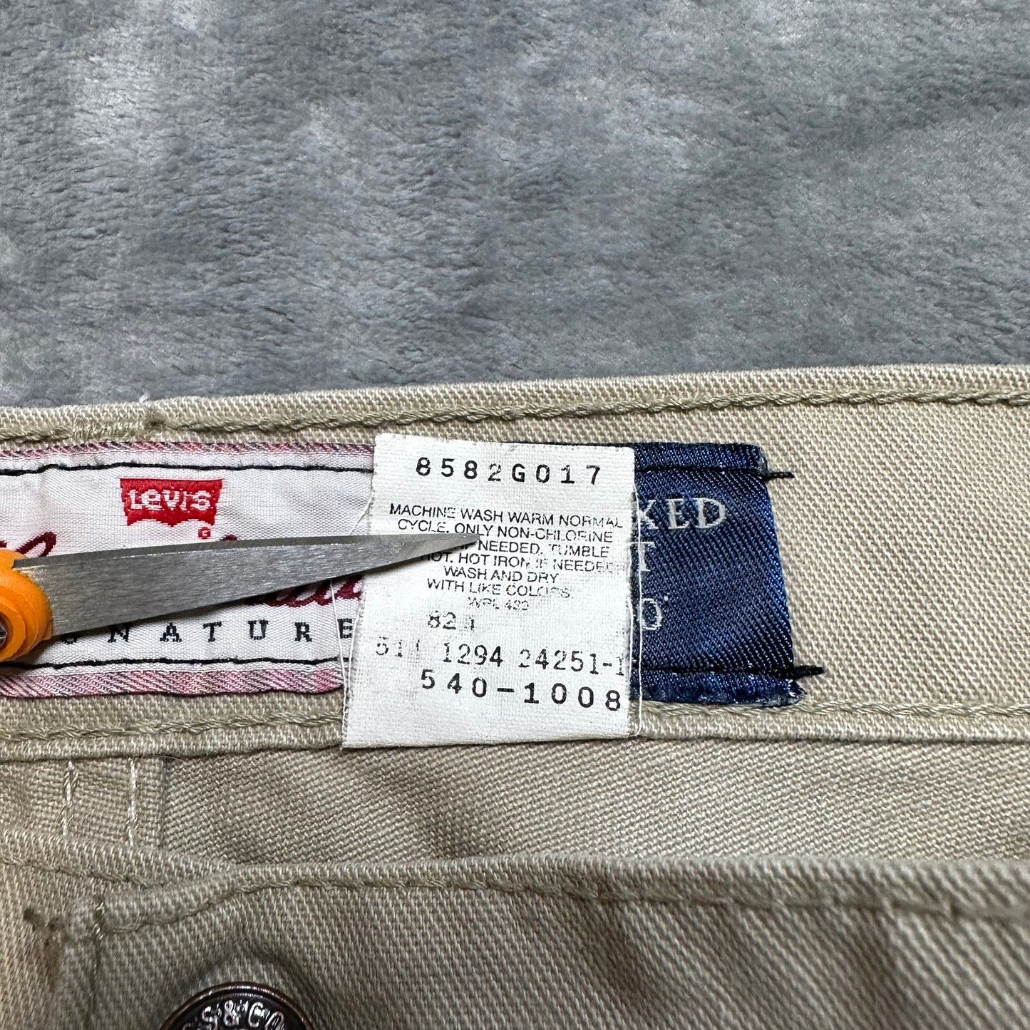 Vintage Signature Levi’s 540 Relaxed Fit Jeans Men’s Size 38x30 Beige