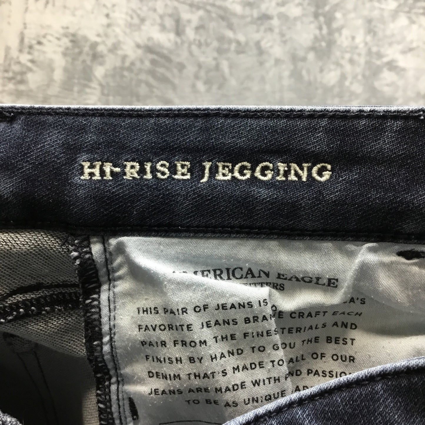 American Eagle Distressed Super Stretch x4 Hi-Rise Jegging Women's Size 2 Black
