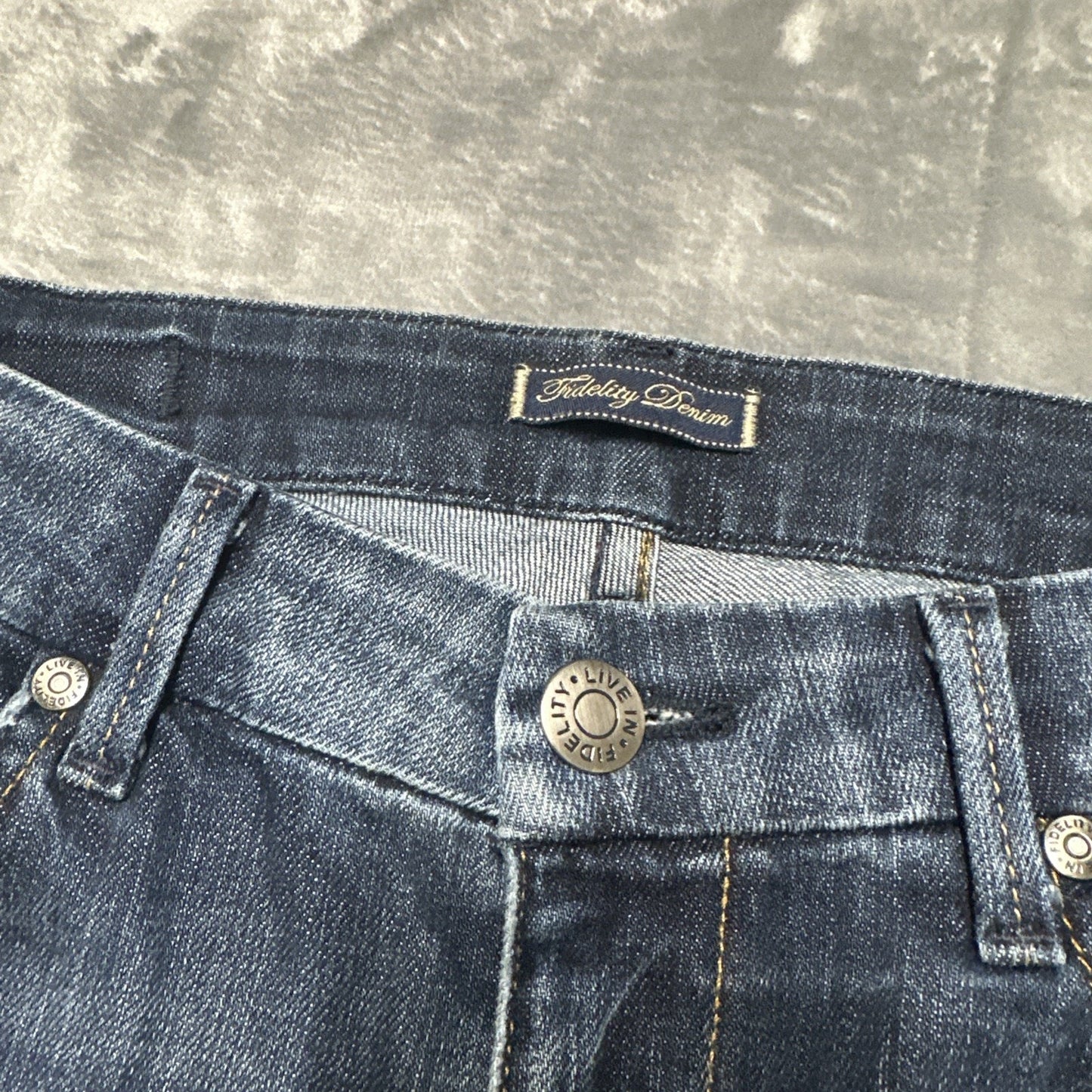 Fidelity Supreme Flared Jeans Women’s Size 28 Dark Blue Denim