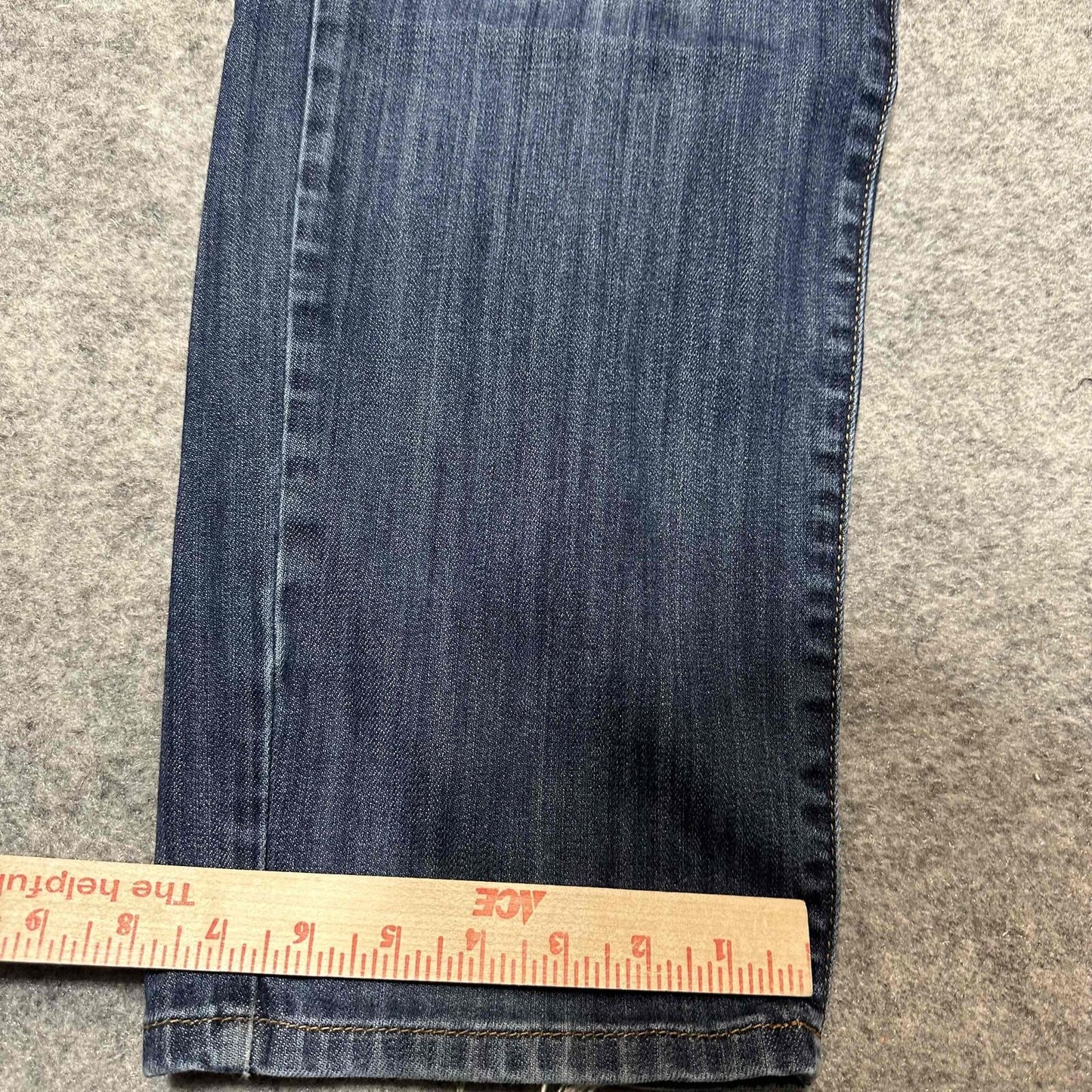 Lucky Brand 221 Men's Straight Frayed Hem Jeans Size 36x30 Blue Medium Wash