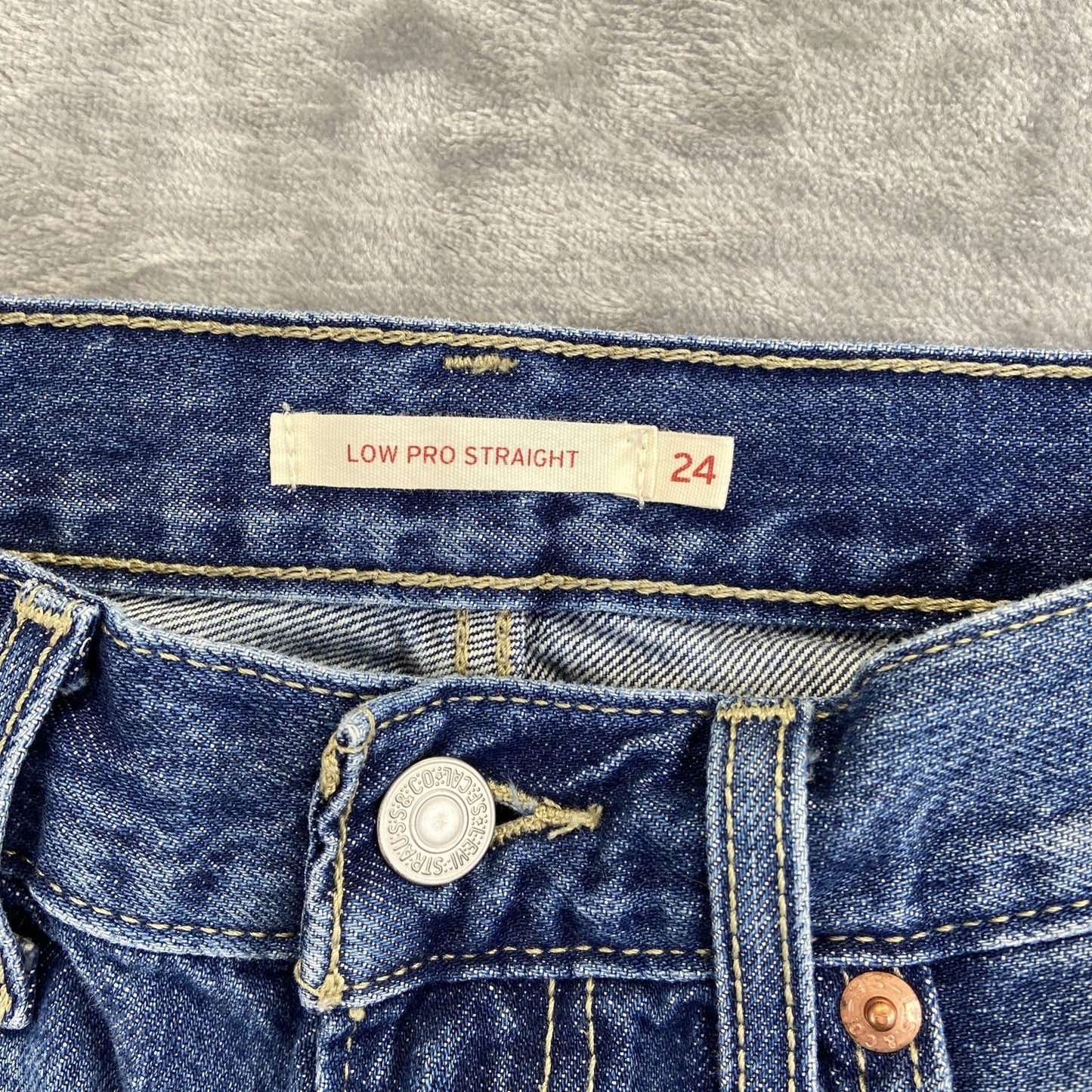 Levi's Low Pro Straight Distressed Jeans Women's Size 24 Blue Denim