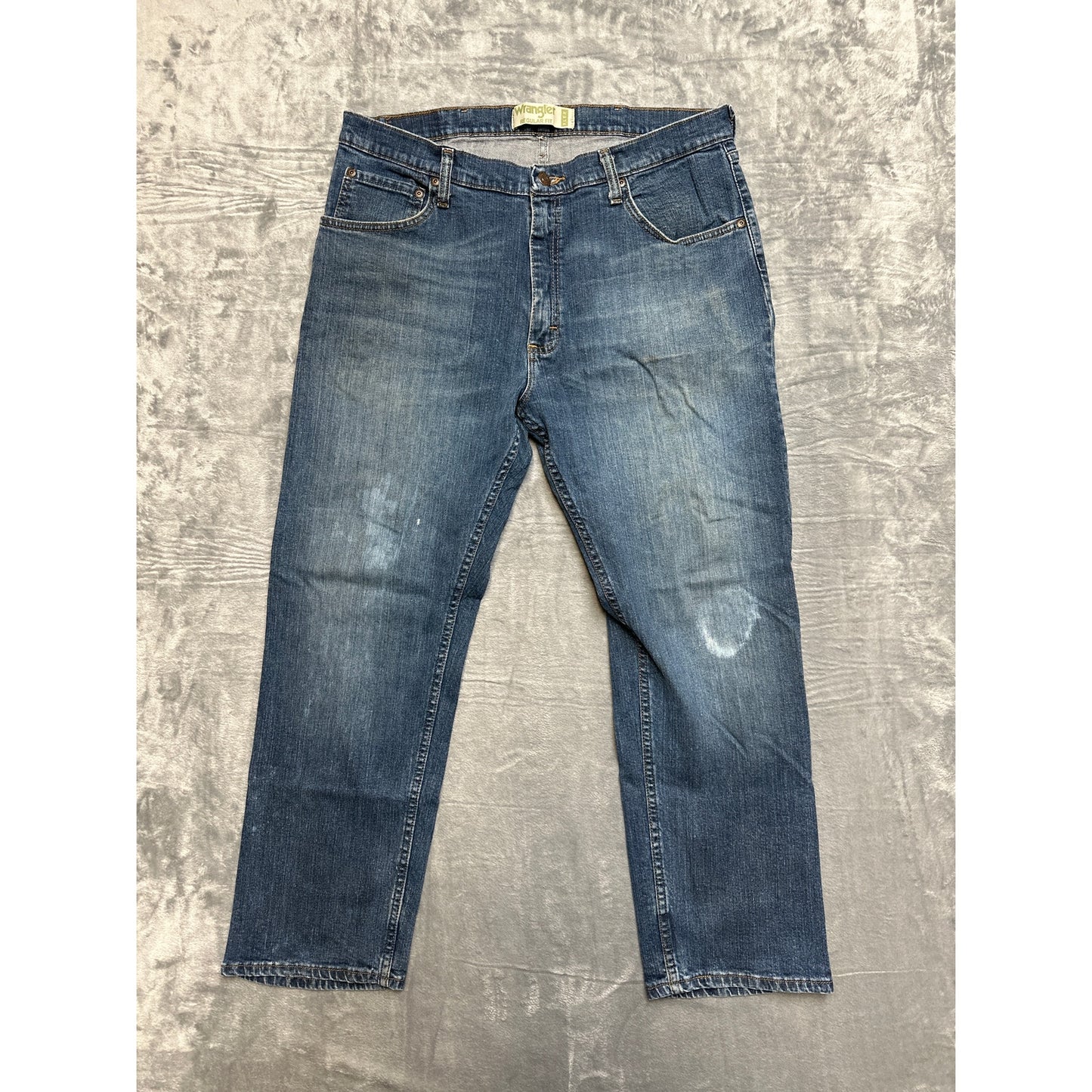 Lot of 2 Wrangler Levi's Straight Jeans Men's Size 36x29 Blue Denim