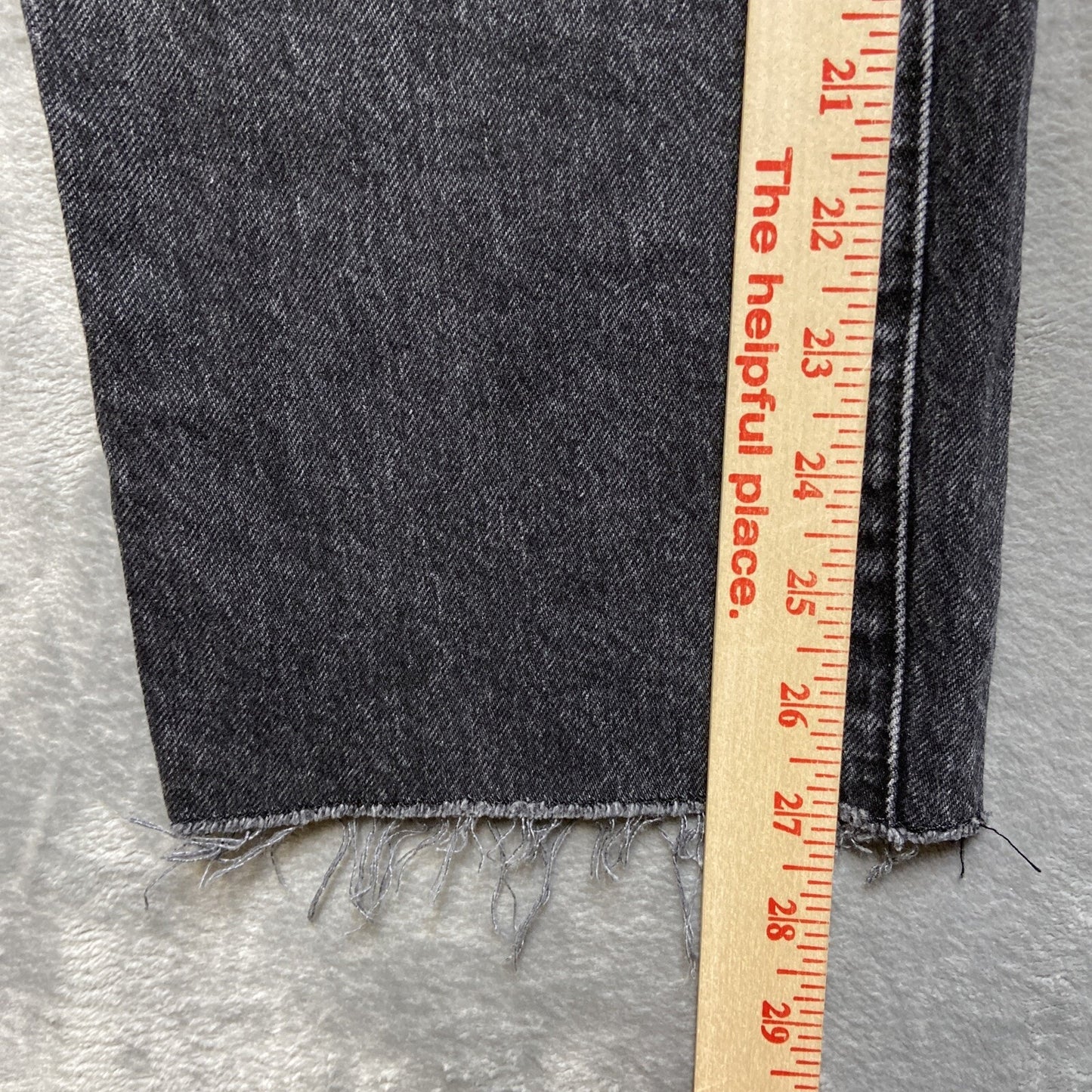 Abercrombie & Fitch Mom Cutoff Jeans Women’s Size 28/6 Black