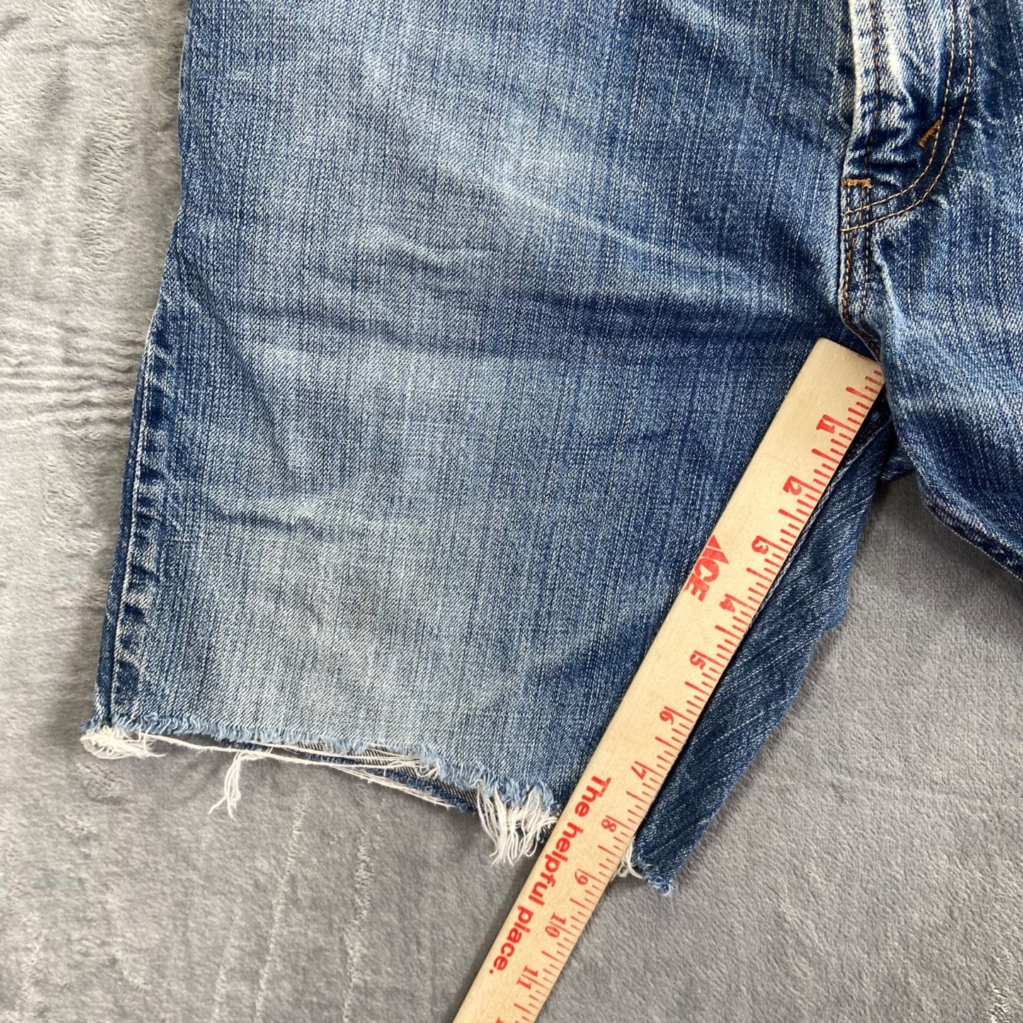 Vintage Levi's Men's 514 Slim Straight Cutoff Denim Shorts 33 Blue Jorts