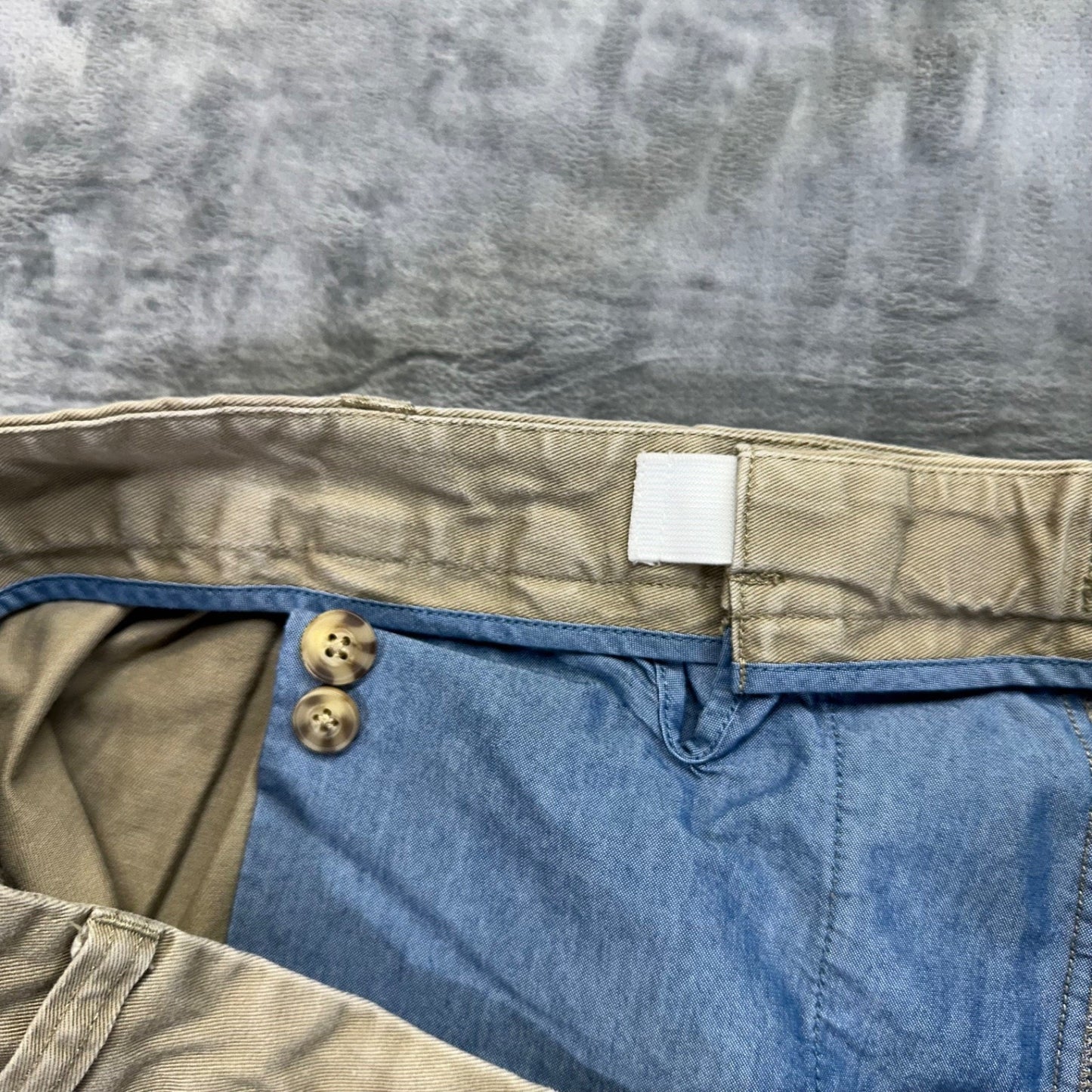 Duluth Trading Men's Khaki Chino Pants Size 48x32 Cotton Pleated #534424