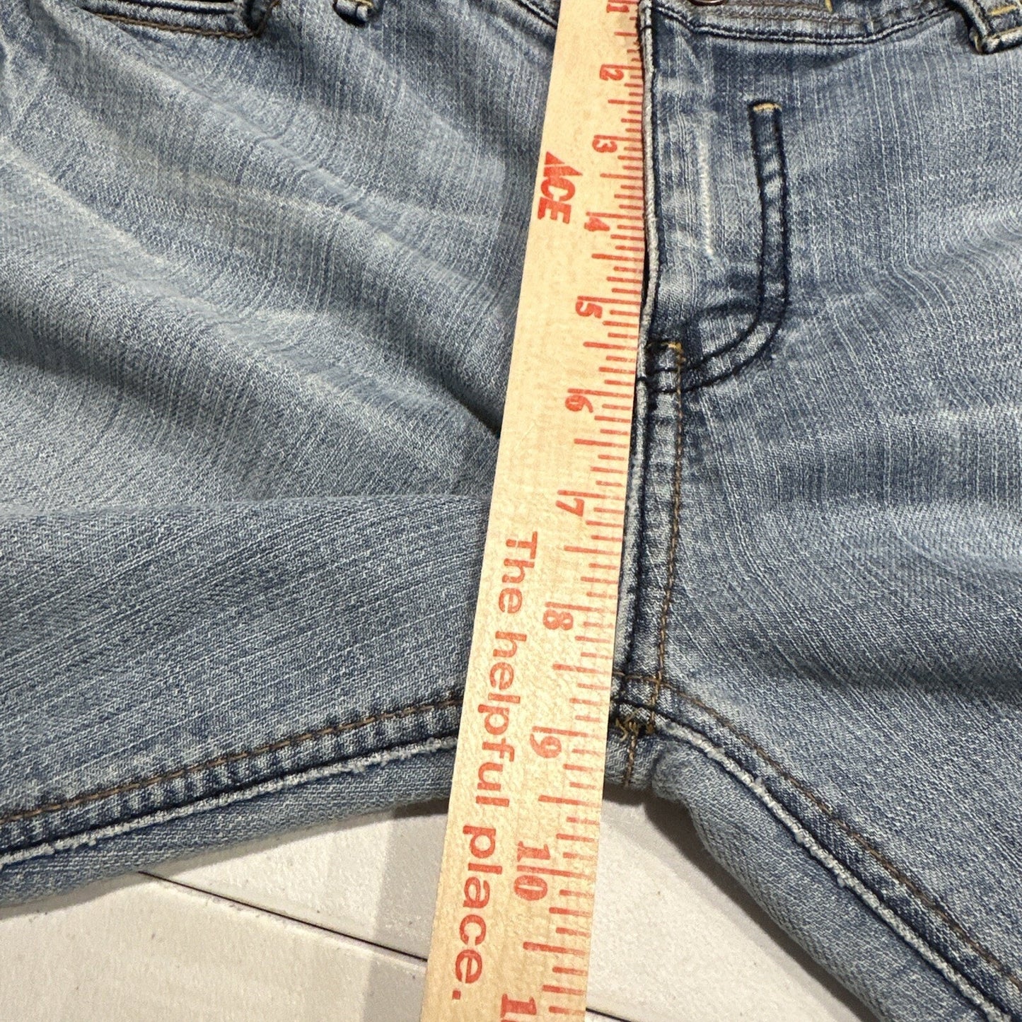 Seven7 Cropped Jeans Women’s Size 31 Blue Light Wash Stretch Denim