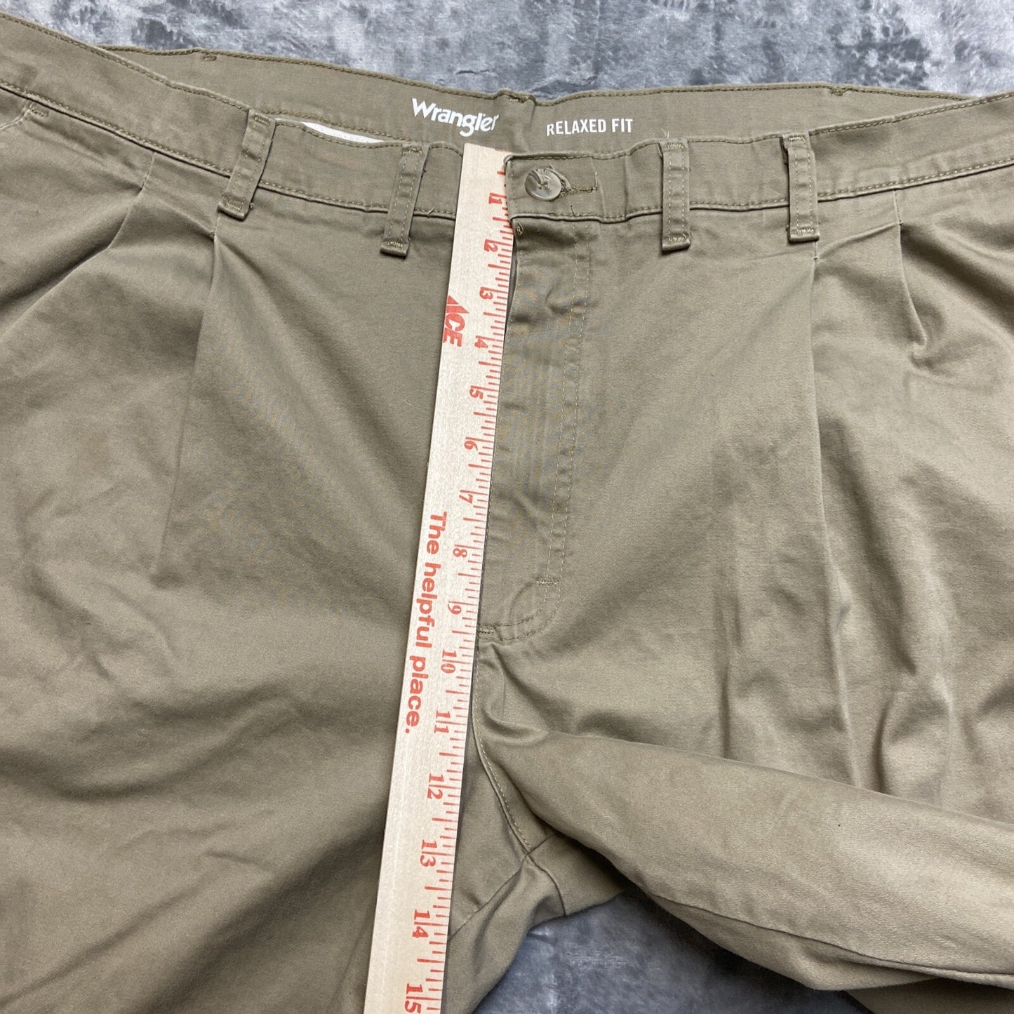 Wrangler Pleated Chino Pants Men's Size 44x32 Brown