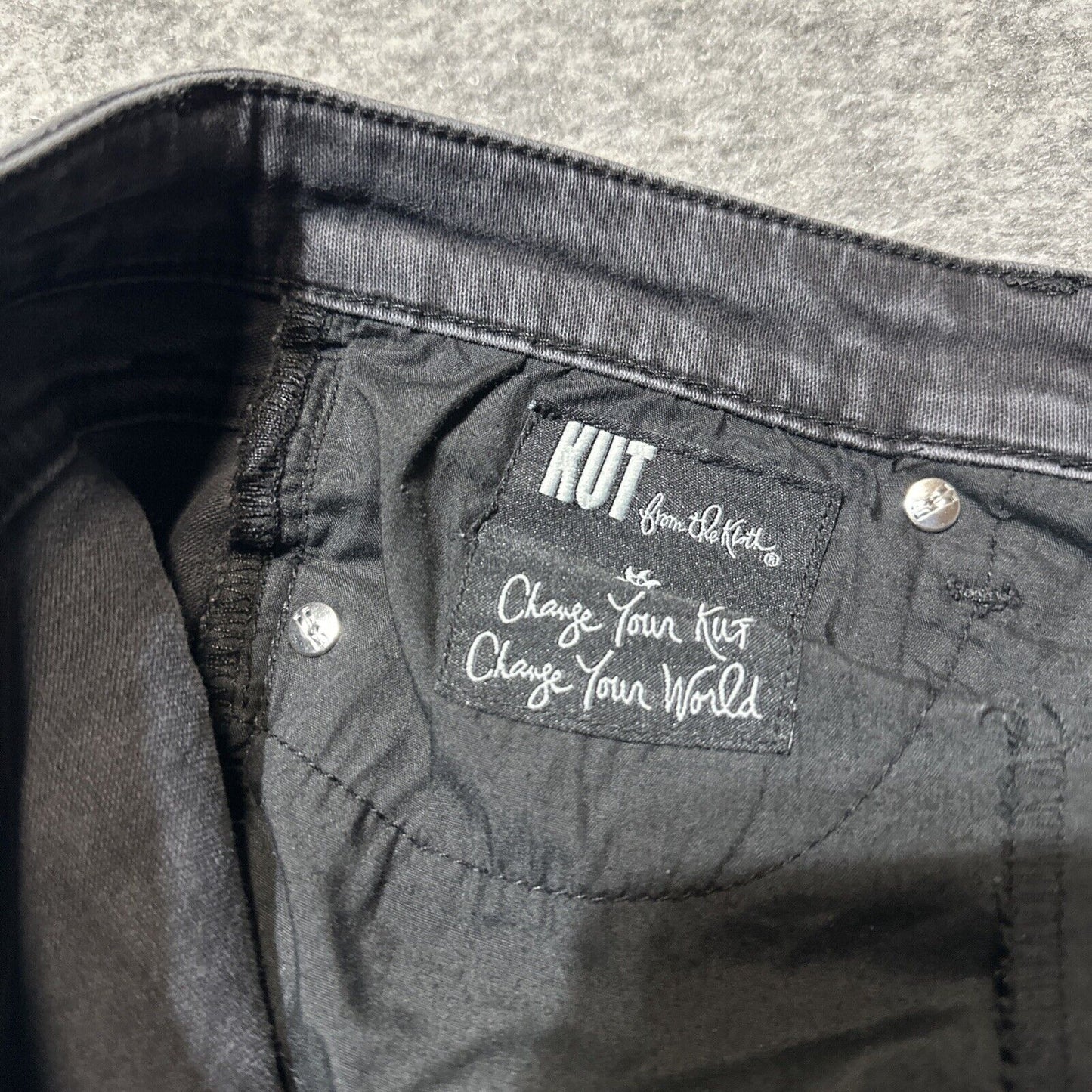 KUT From The Kloth Women's Distressed Skinny Jeans Size 8 Black Dark Wash Denim