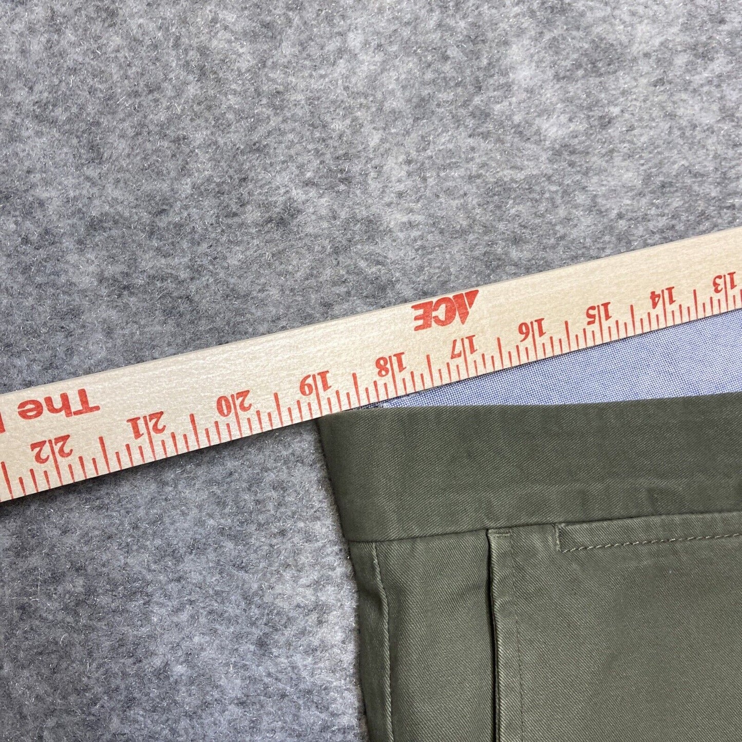 Tommy Hilfiger Chino Pants Men's Size 36x30 Green Pants