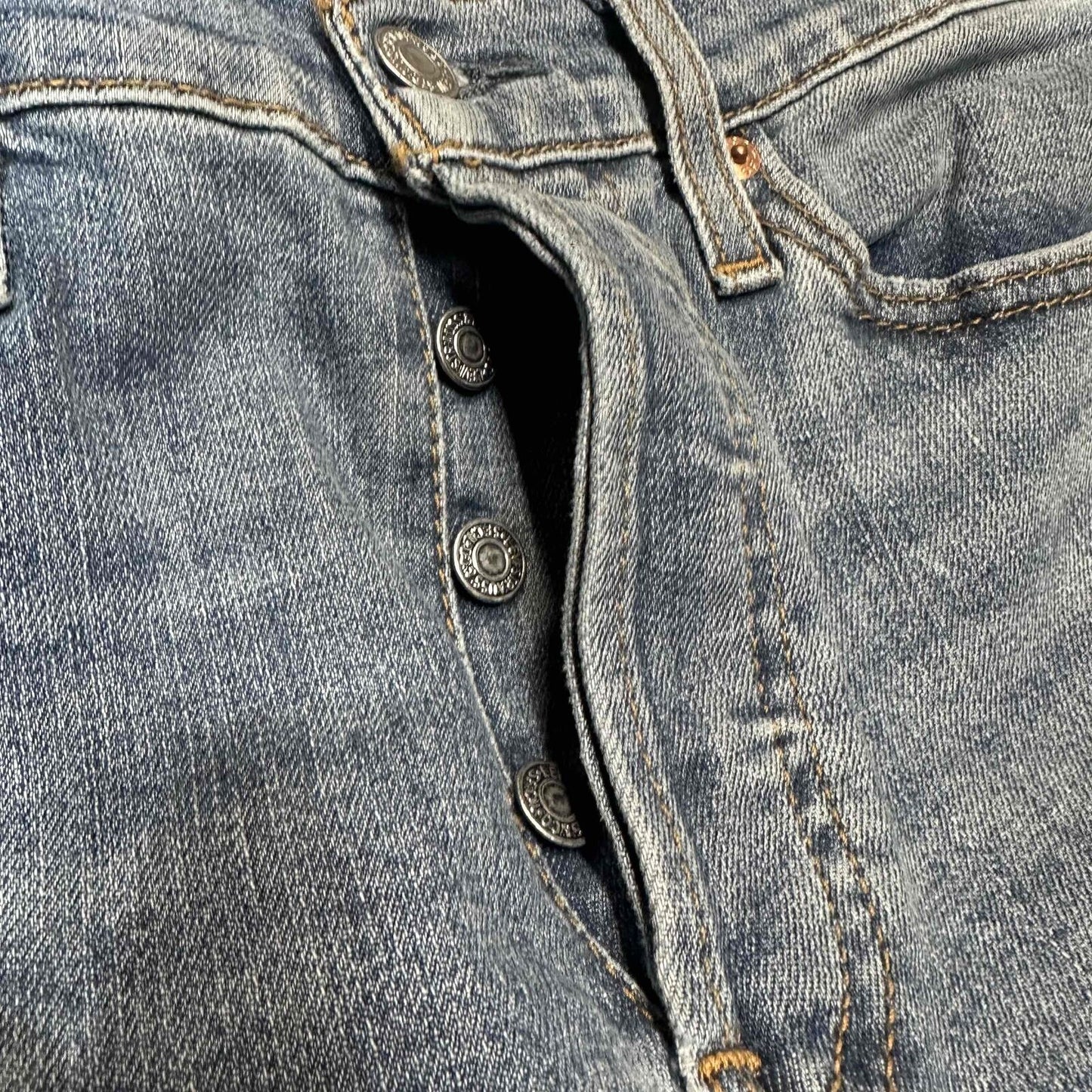Levi's Wedgie Skinny Women's Distressed Raw Hem Jeans Size 29 Blue Denim