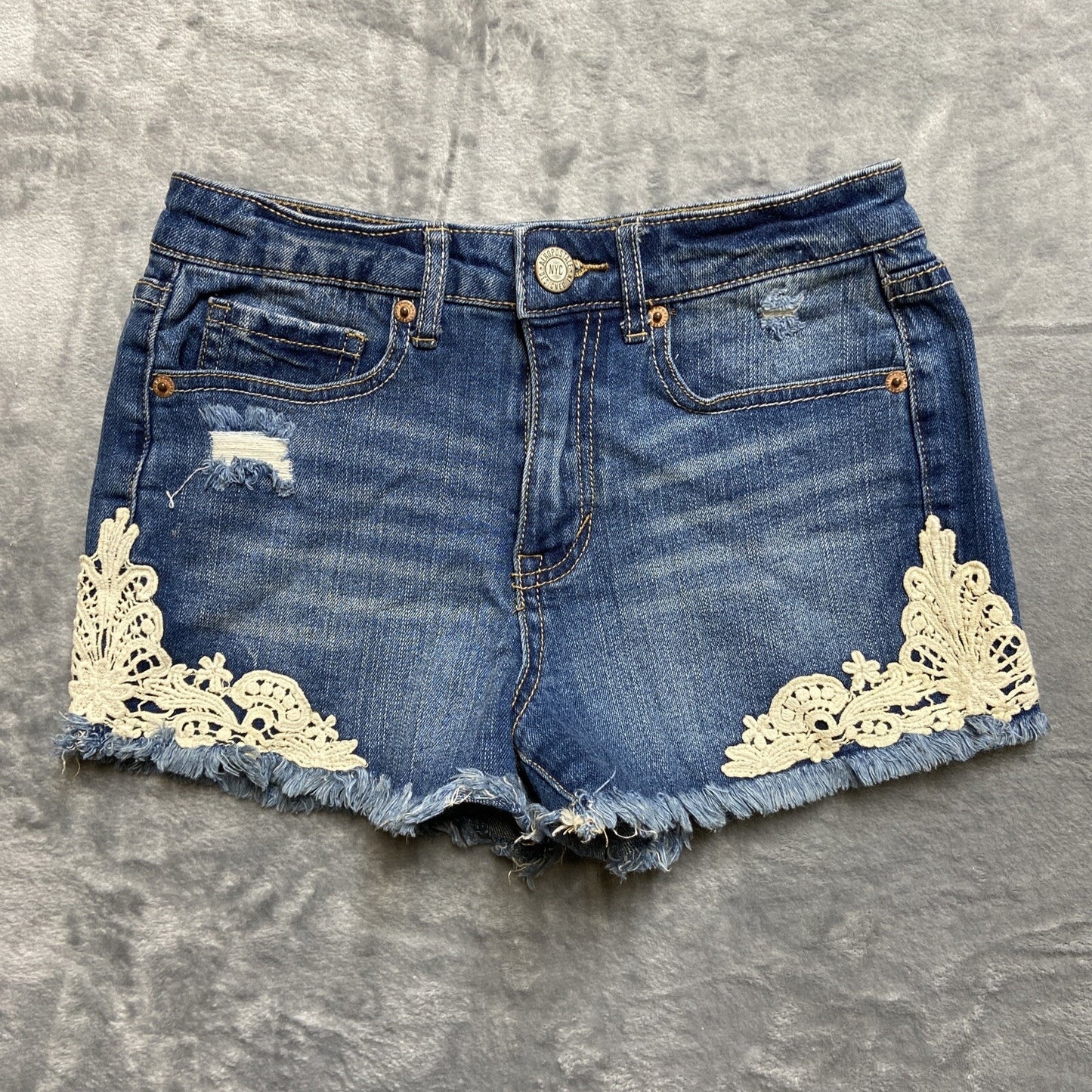 Aeropostale Cutoff Embroidered Denim Jeans Women’s Size 0 Blue Denim