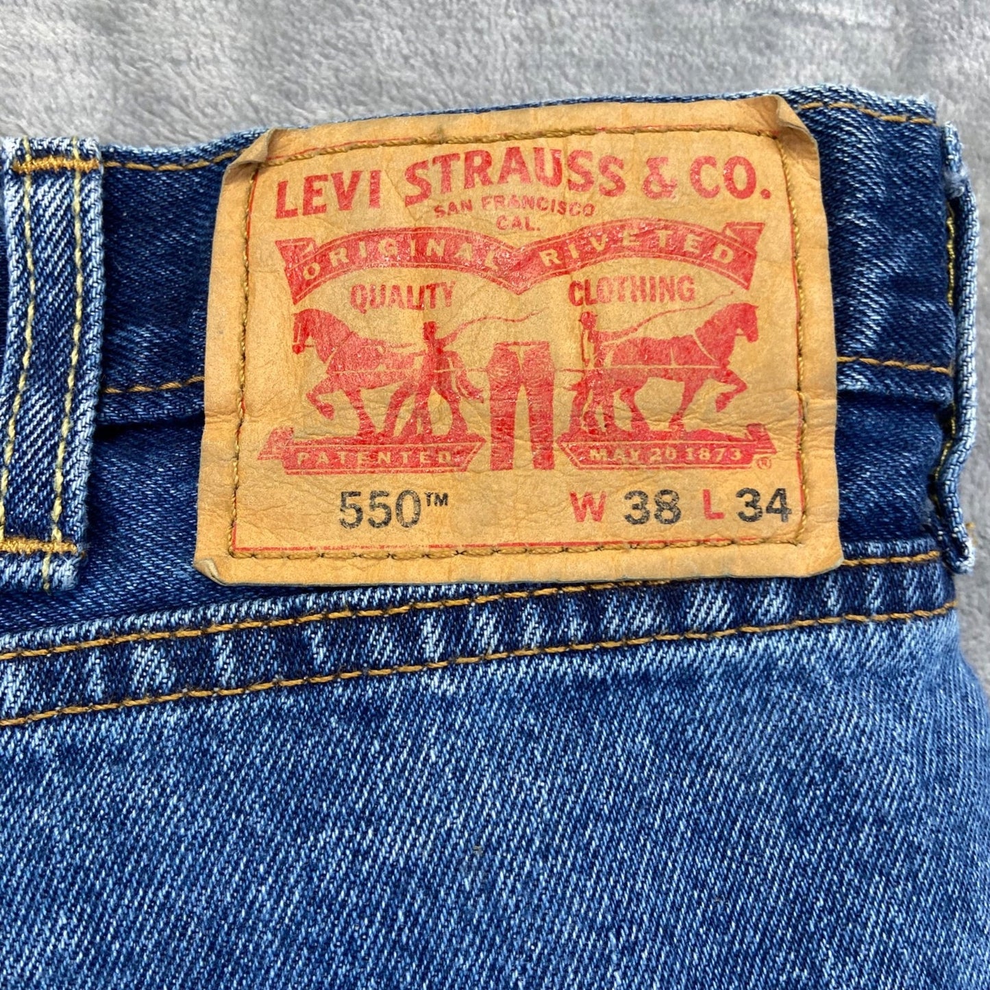 Levi's 550 Relaxed Fit Men's Jeans 38x34 Blue Denim Cotton Casual