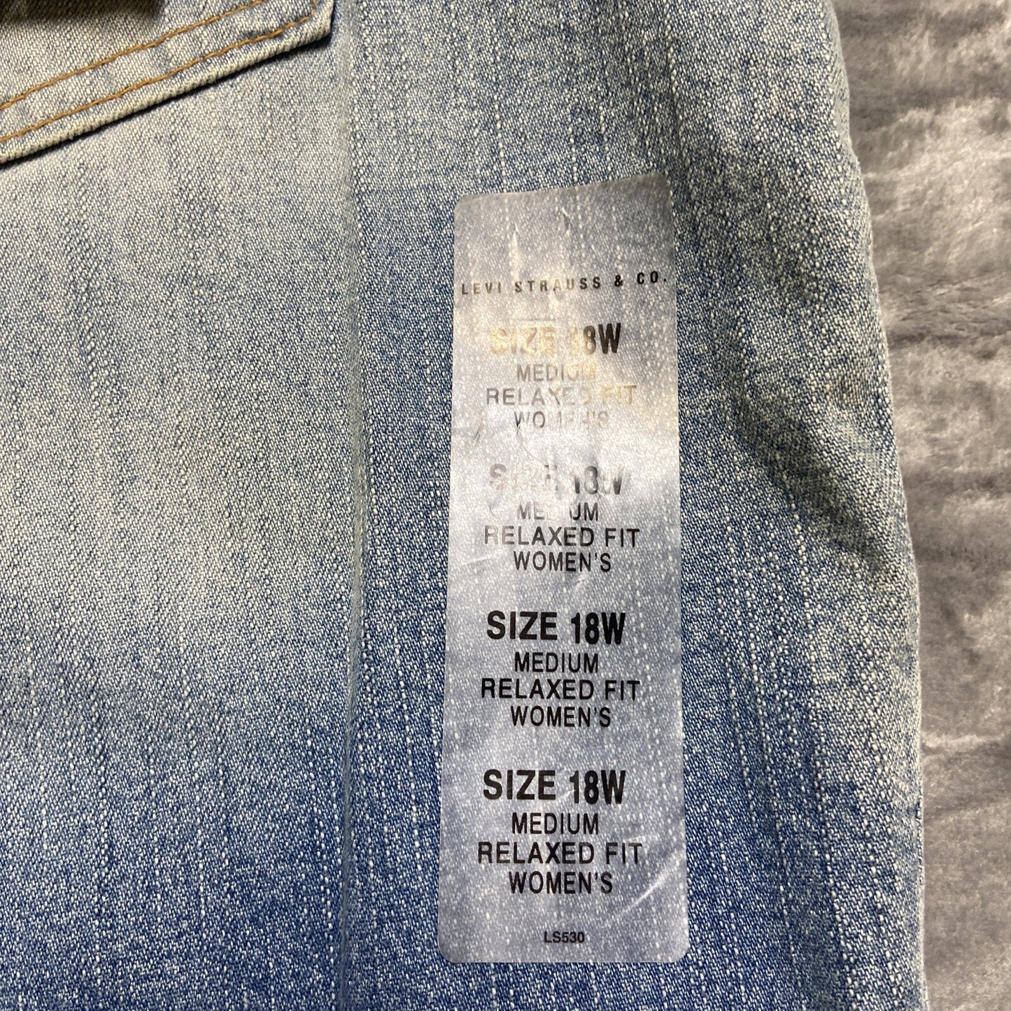 New Levi’s Relaxed Fit Tapered Leg Jeans Women’s Size 18M Blue Denim
