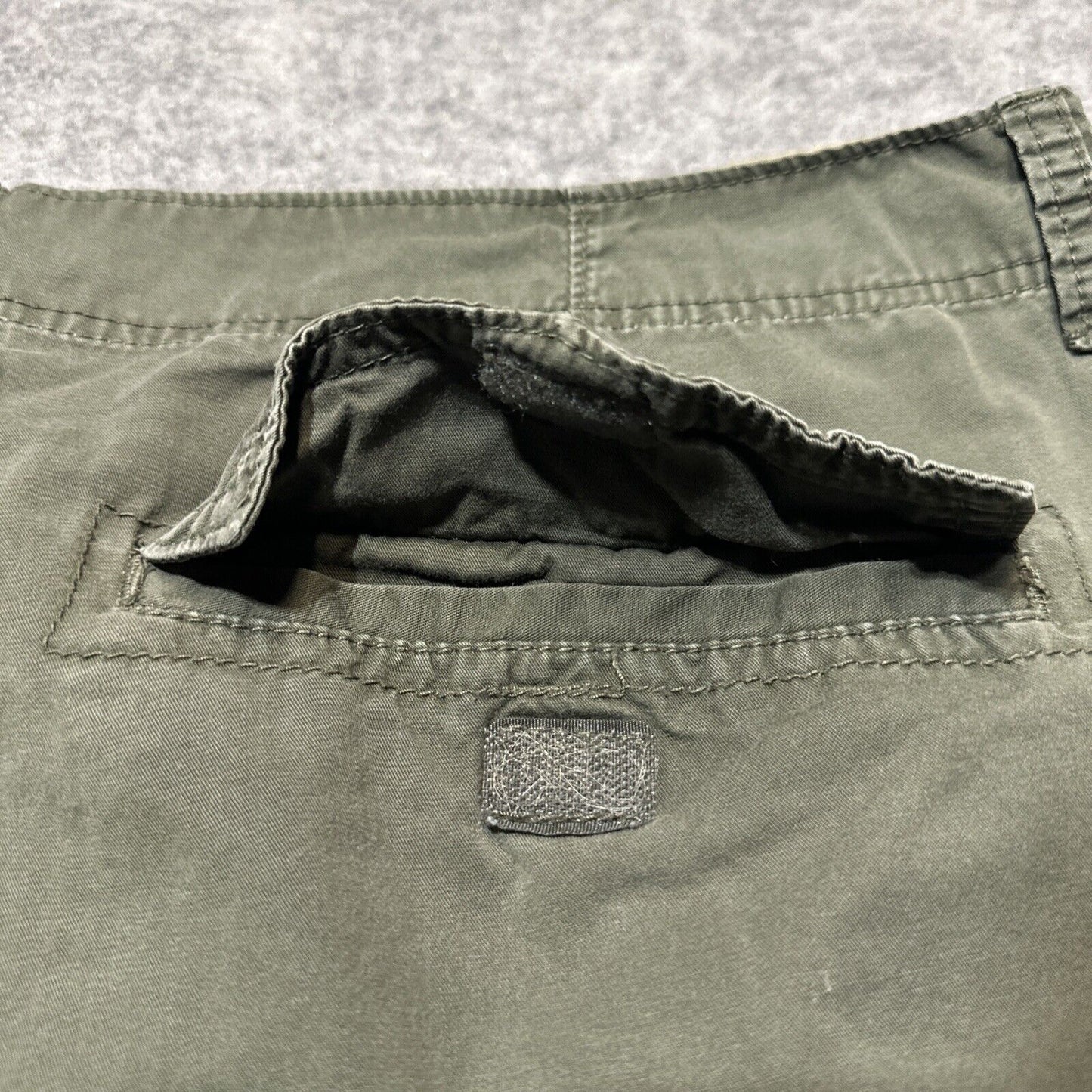 UNIONBAY Men's Cargo Shorts Size 42 Green Shorts