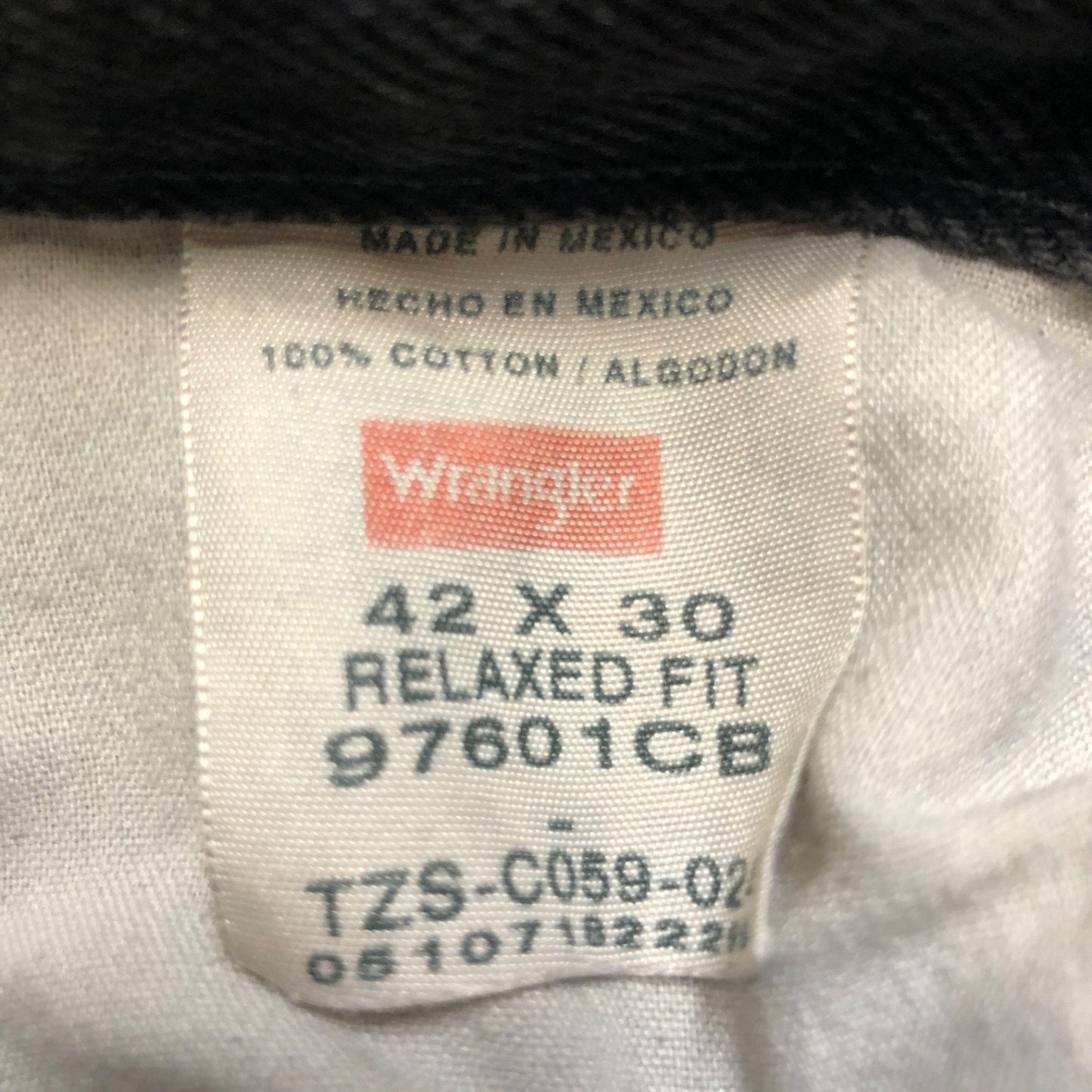 Wholesale Lot of 2 Wrangler Work Jeans Men's Size 42x30 Blue Black Grade A / B