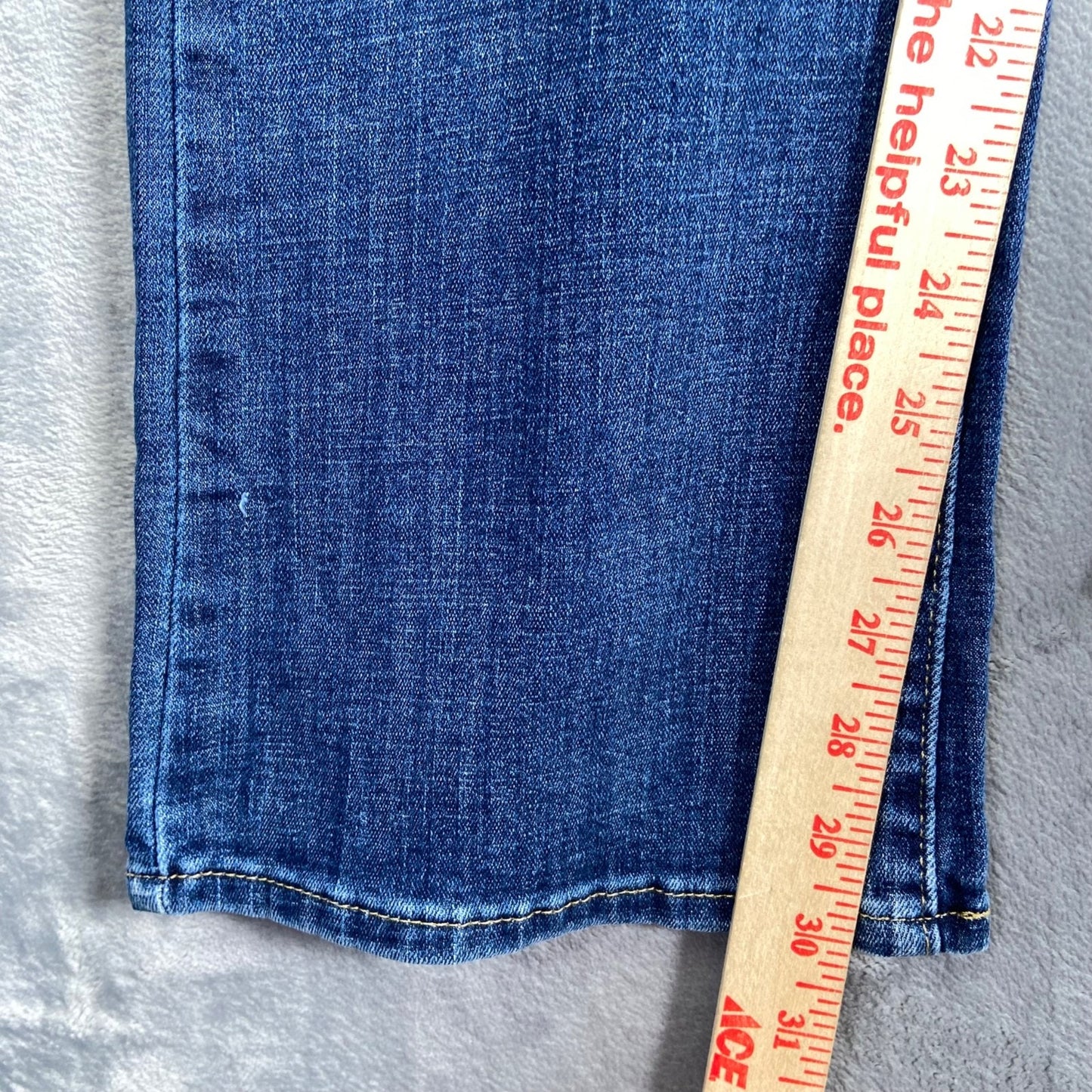 Levi's Women's Classic Bootcut Jeans Size 12 Blue