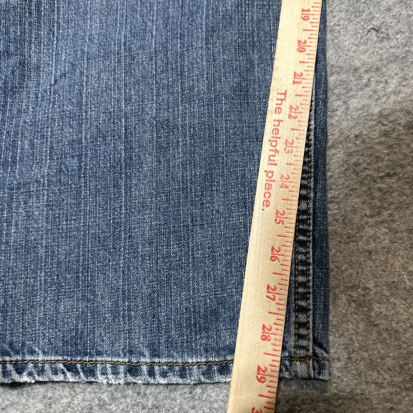Levi's 550 Relaxed Fit Jeans Mens Size 46x30 Blue Light Wash Denim