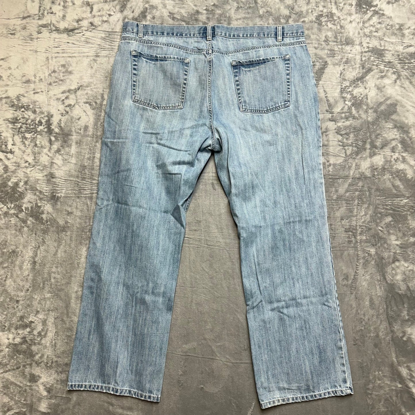 Island Shores Mid Rise Straight Jeans Men's Size 44x32 Blue Denim Light Wash