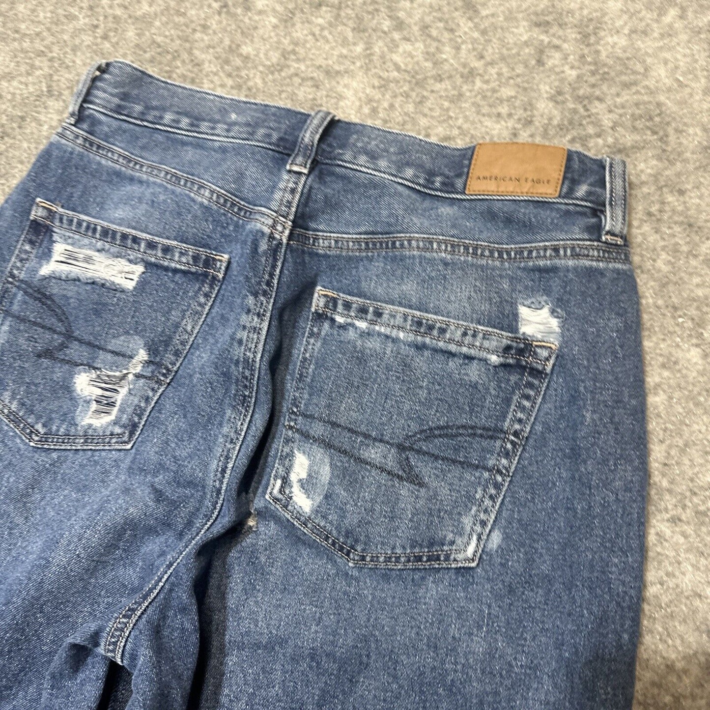 American Eagle Relaxed Mom Women's Distressed Jeans Size 4 R Blue Medium Denim