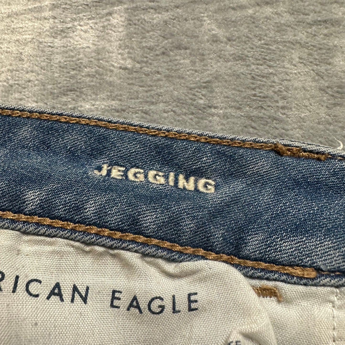 American Eagle Next Level Stretch Jegging Women’s Size 8 R Light Blue Denim