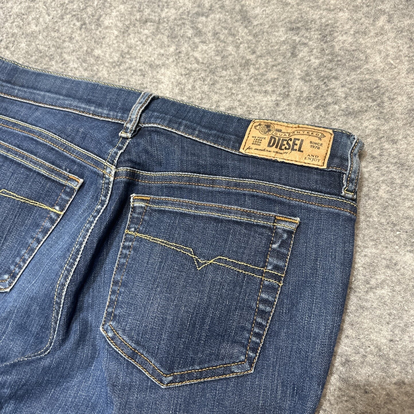 Diesel Bootzee-St Slim Bootcut Women's Jeans Size 28x34 Blue Dark Denim