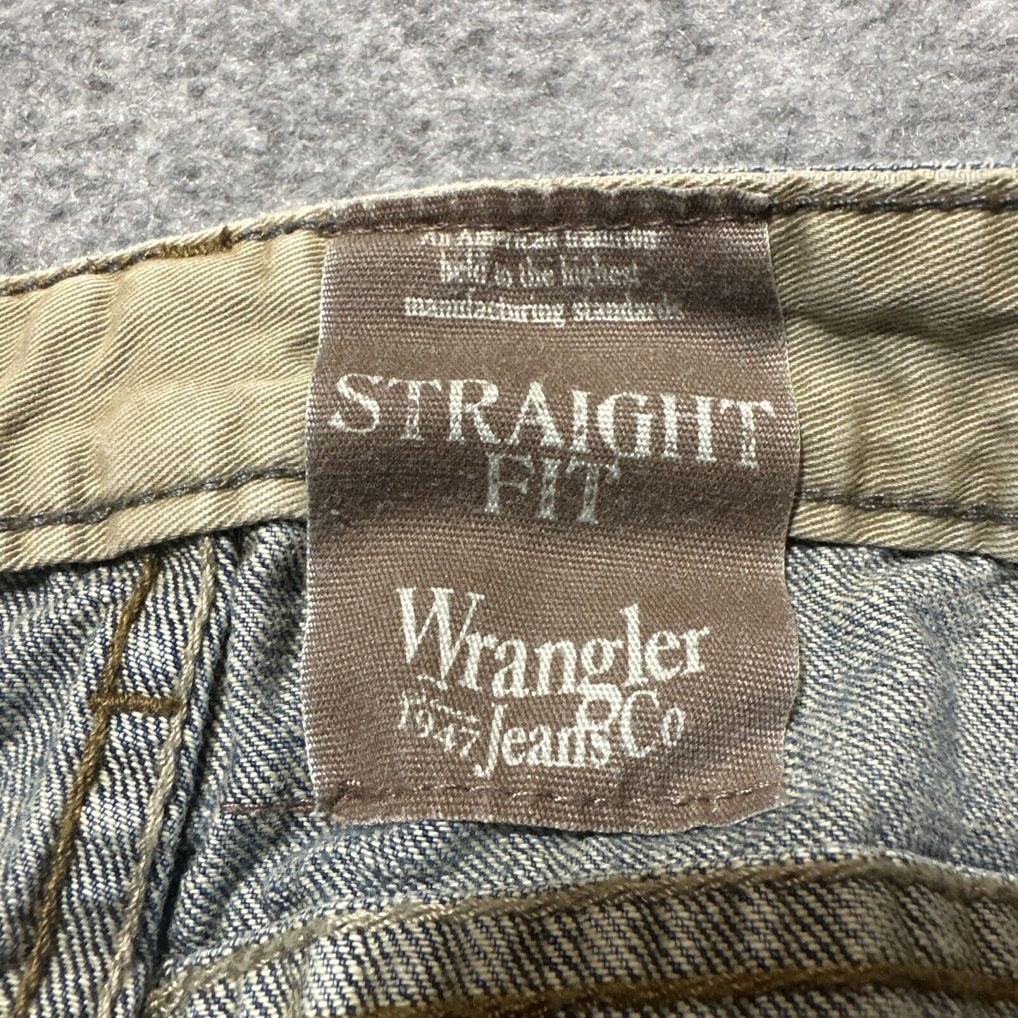 Vintage Wrangler Straight Fit Jeans Men's Size 36x30 Blue Light Wash Denim