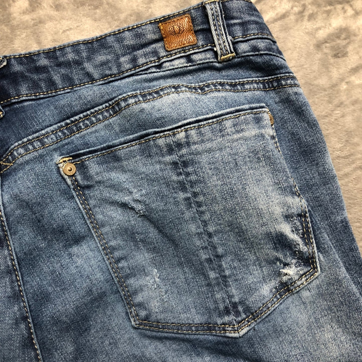 Vintage Democracy Distressed Skinny Jeans Women's Size 10 Light Blue Denim