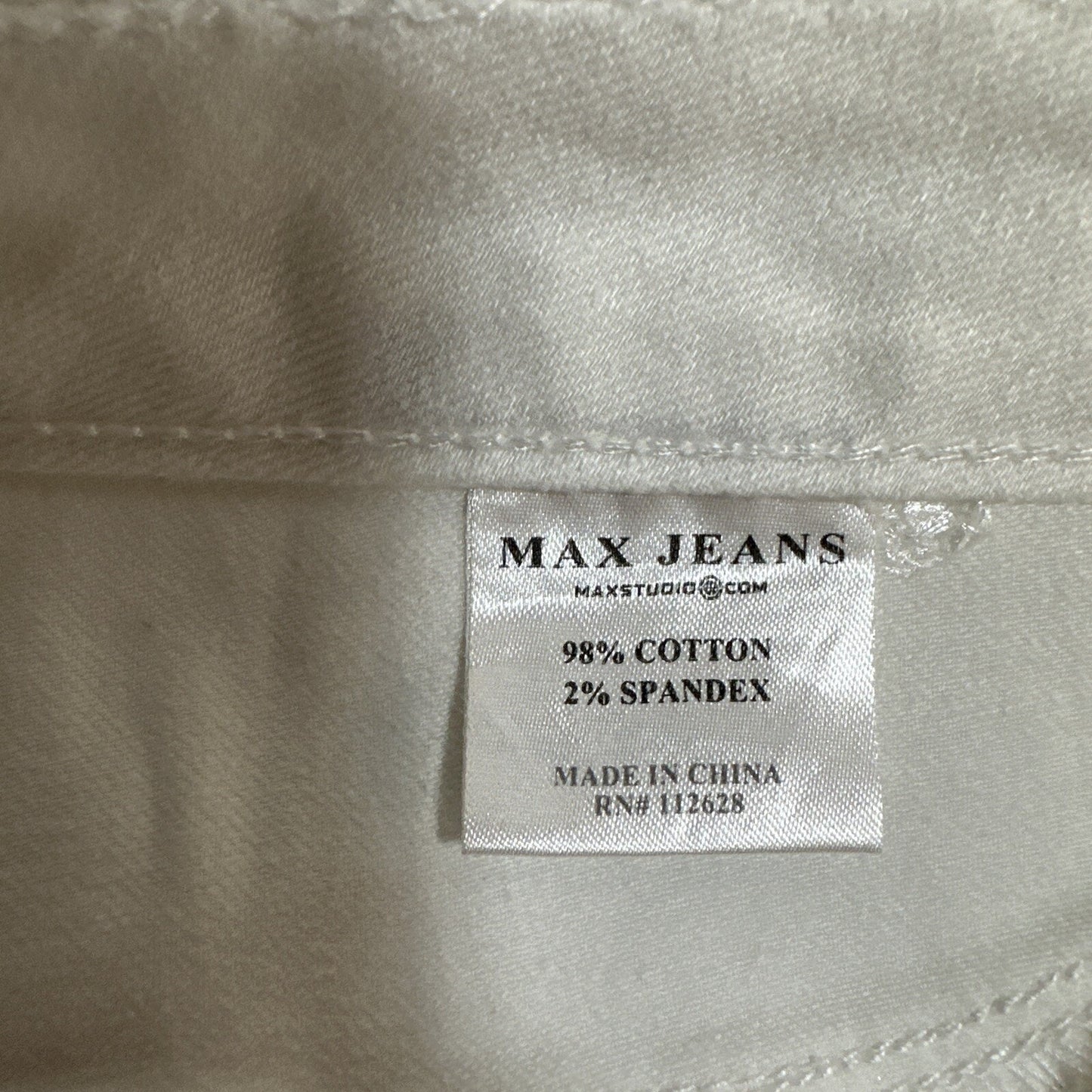 Max Jeans Women's Size 12 White Crop Denim Mid Rise Cuffed Stretch Jeans