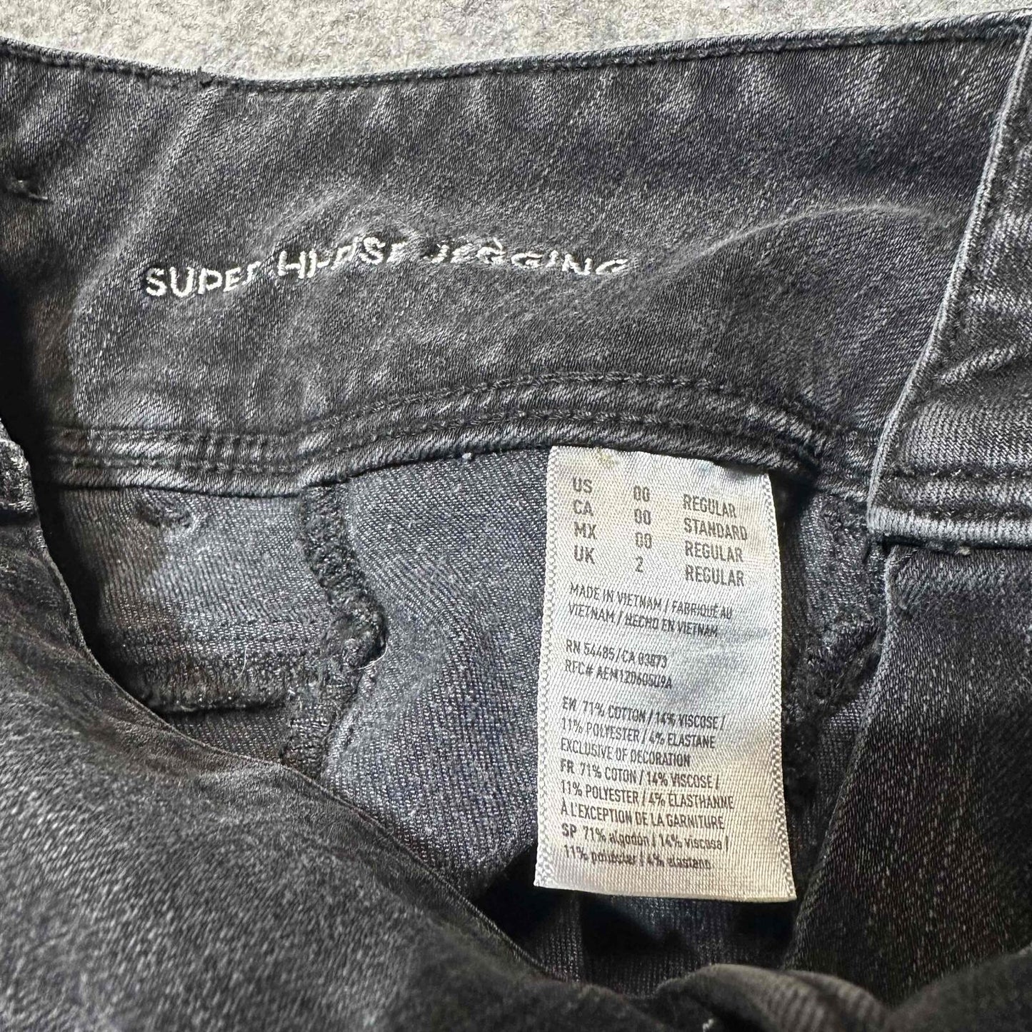 American Eagle Women's Super Hi Rise Skinny Fit Jegging Size 00R Black Denim