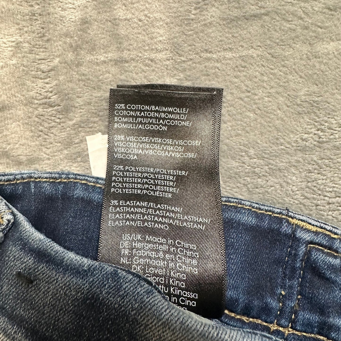 Liverpool The Ankle Skinny Jeans Women's Size 8x29 Blue Dark Wash Distressed