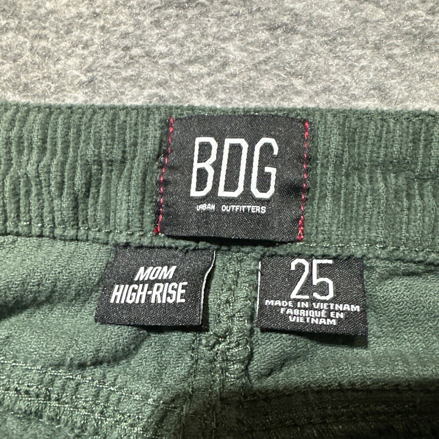 BDG Urban Outfitters Women's Corduroy High Rise Mom Jeans Size 25 Green Denim