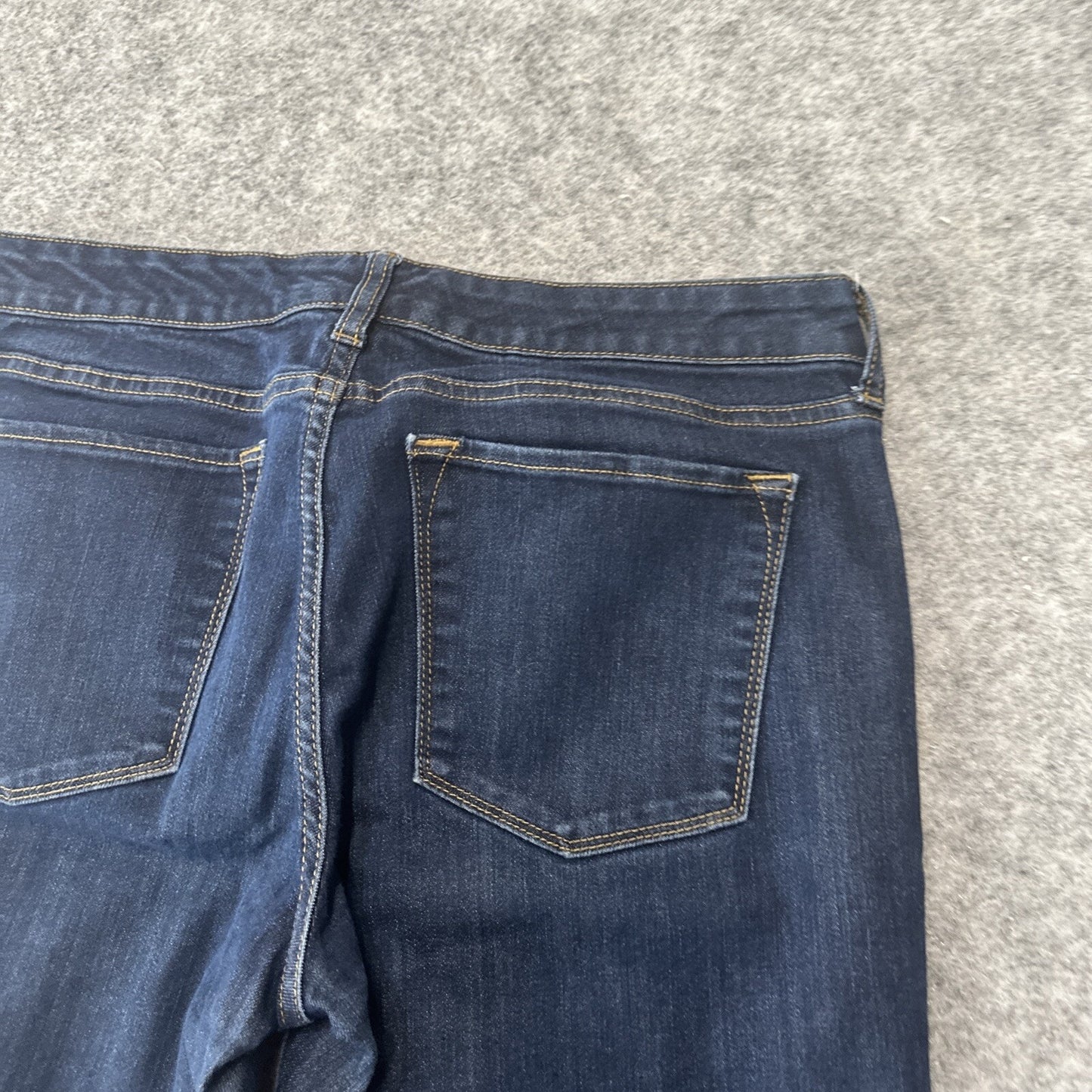 Banana Republic Cuffed Crop Jean Women's Size 30/10 Blue Dark Denim