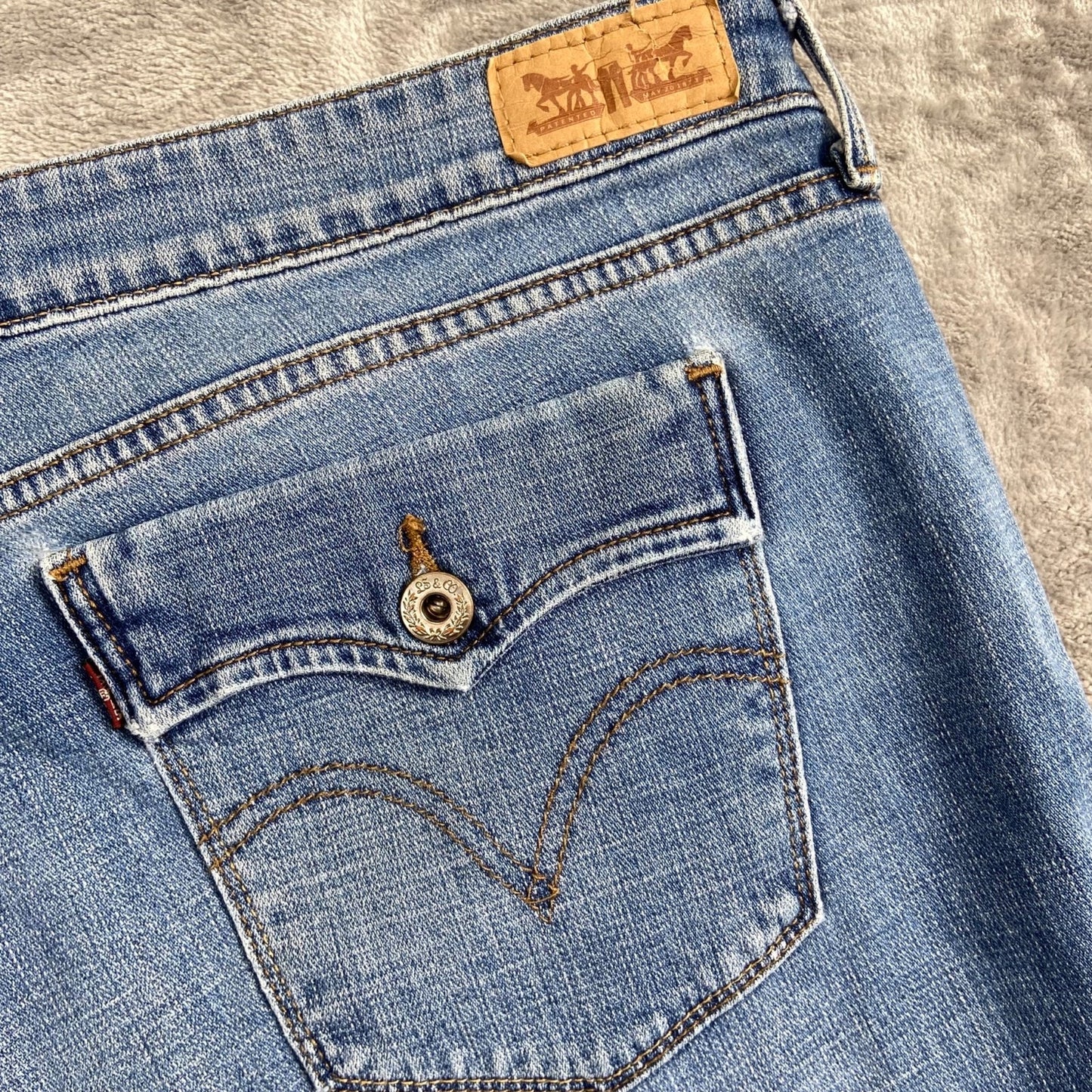 Levi's 590 Bootcut Women's Jeans Size 20W Light Wash Denim