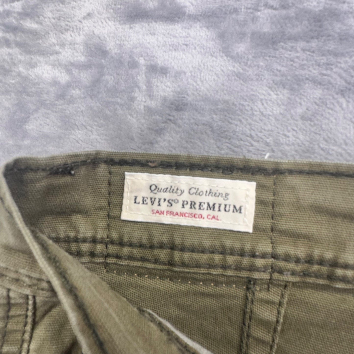 Levi's 724 High Rise Straight Crop Women's Pants Size 29 Green