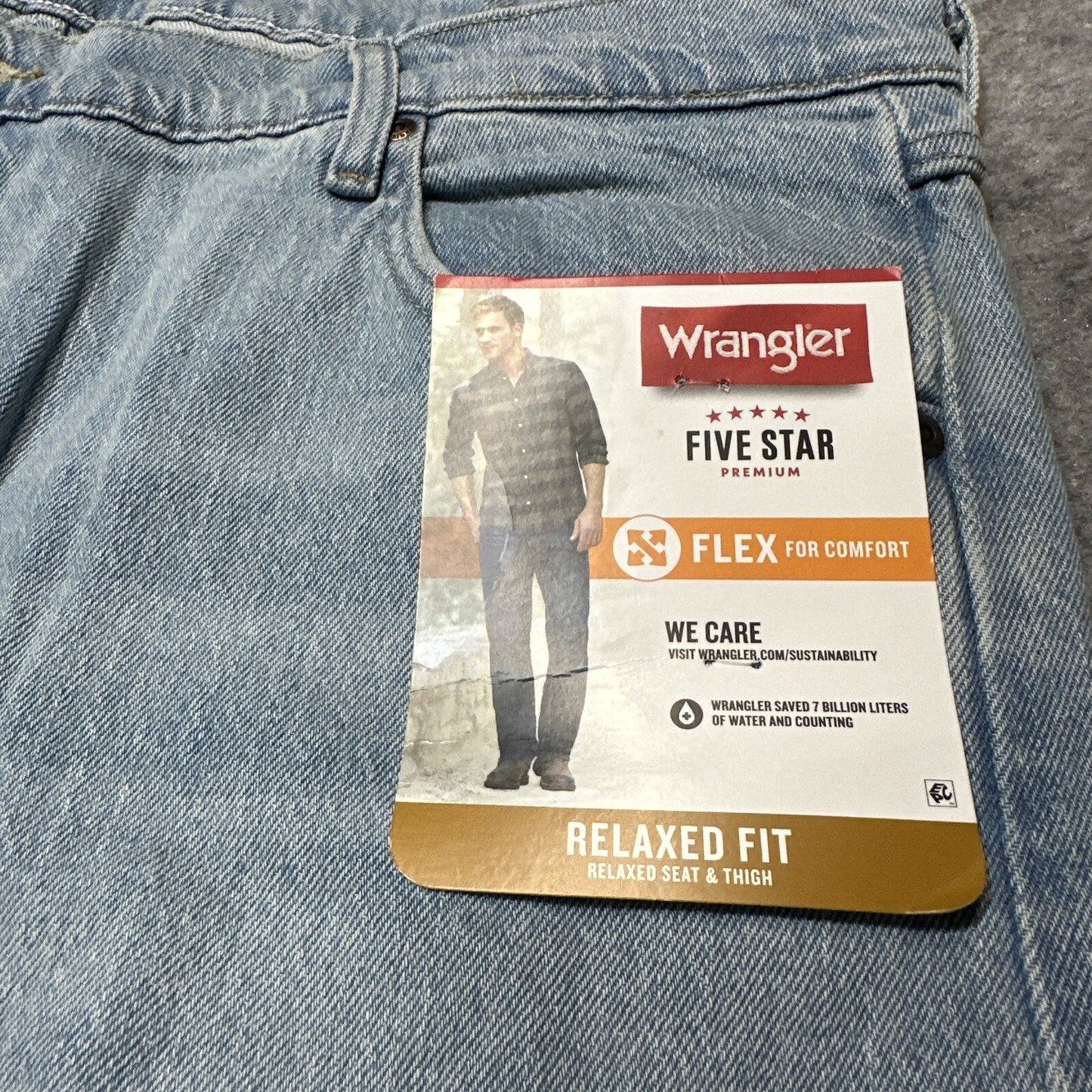 New Wrangler Five Star Premium Relaxed Fit Flex Men's Straight Jeans size 42x32