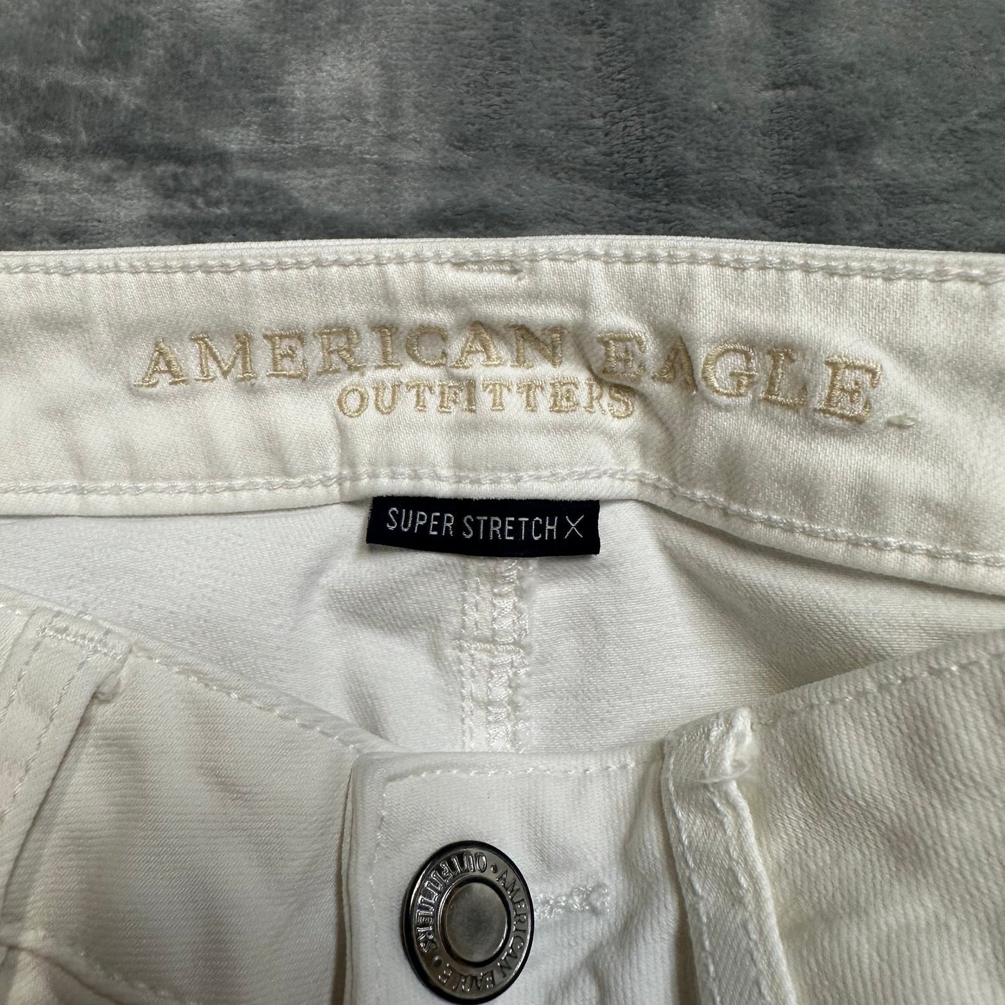 American Eagle Super Stretch X Jegging Crop Jeans Women 2 XLong White Distressed