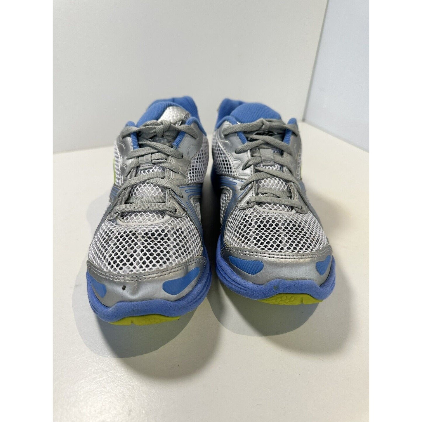 Women's Avia Size 6 Light Blue & Silver Running Shoes