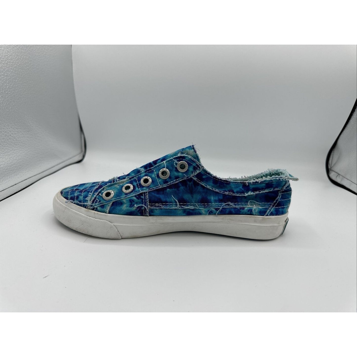 Women's Blowfish Malibu Play Turquoise Tie Dye Denim Shoes Size 7.5