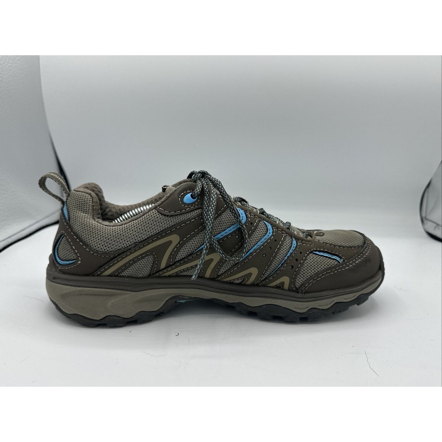 EDDIE BAUER WOMEN'S SIZE 7 VIBRAM HIKING TRAIL GRAY AND BLUE SHOES