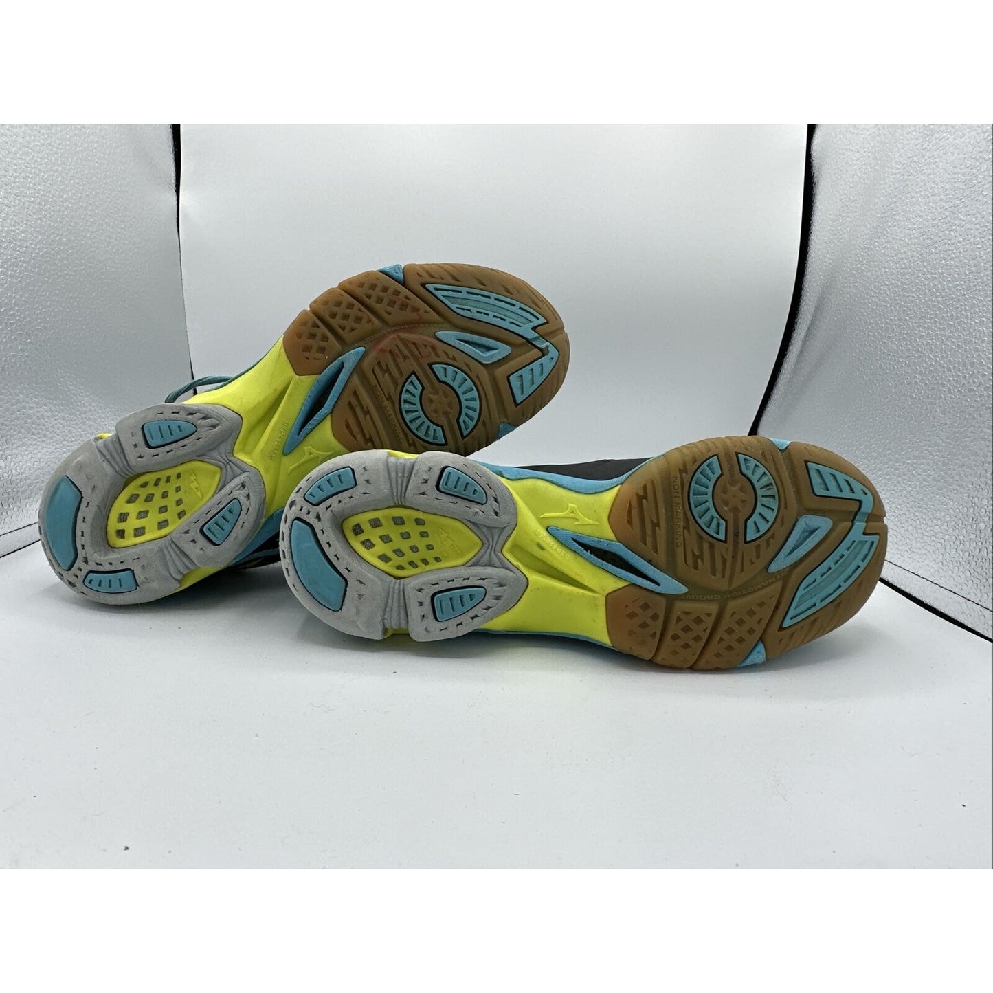 MIZUNO Wave Lightning SRtouch Athletic Shoes Size 9.5 Womens