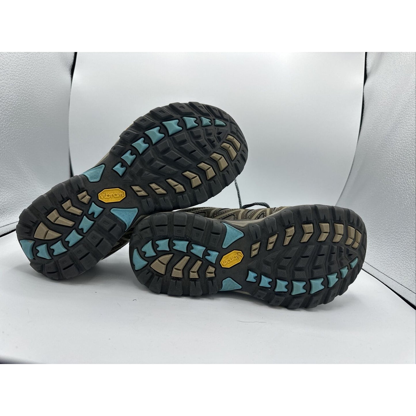 EDDIE BAUER WOMEN'S SIZE 7 VIBRAM HIKING TRAIL GRAY AND BLUE SHOES