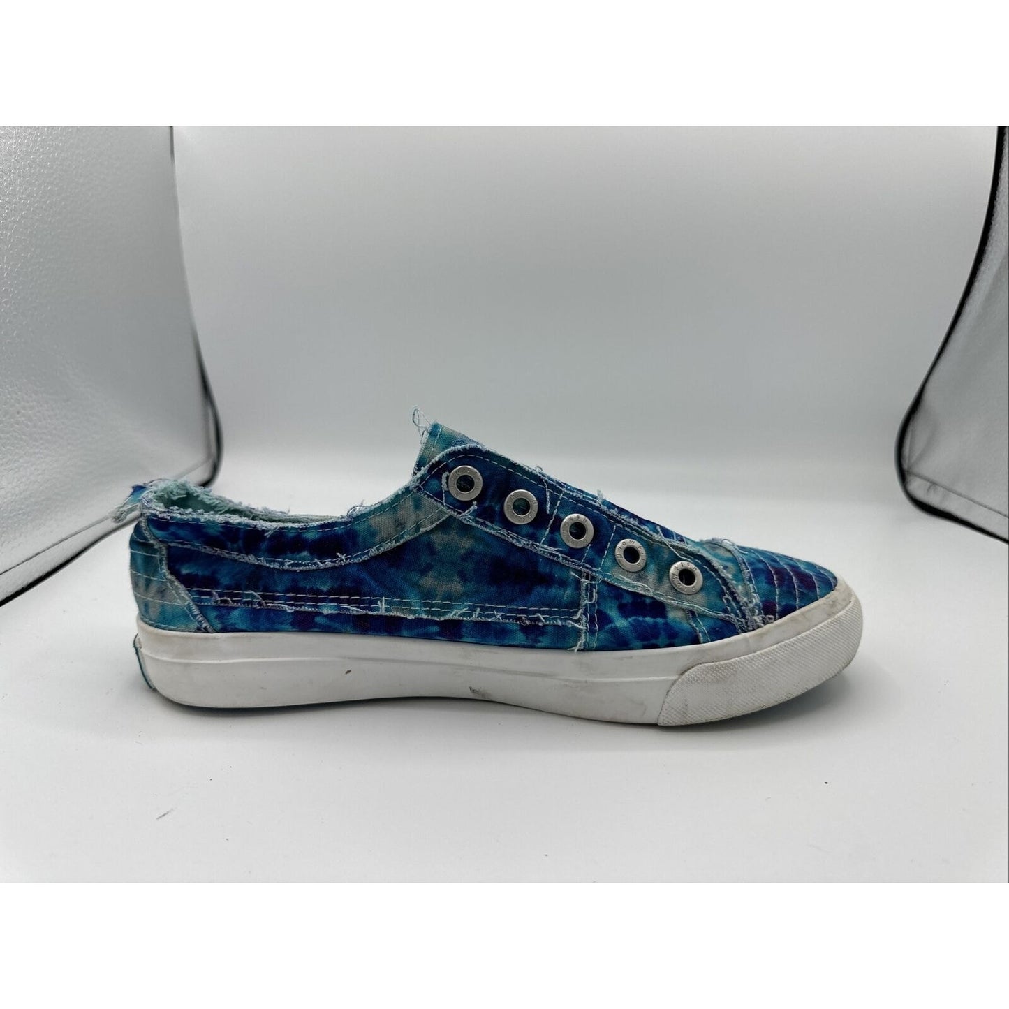Women's Blowfish Malibu Play Turquoise Tie Dye Denim Shoes Size 7.5