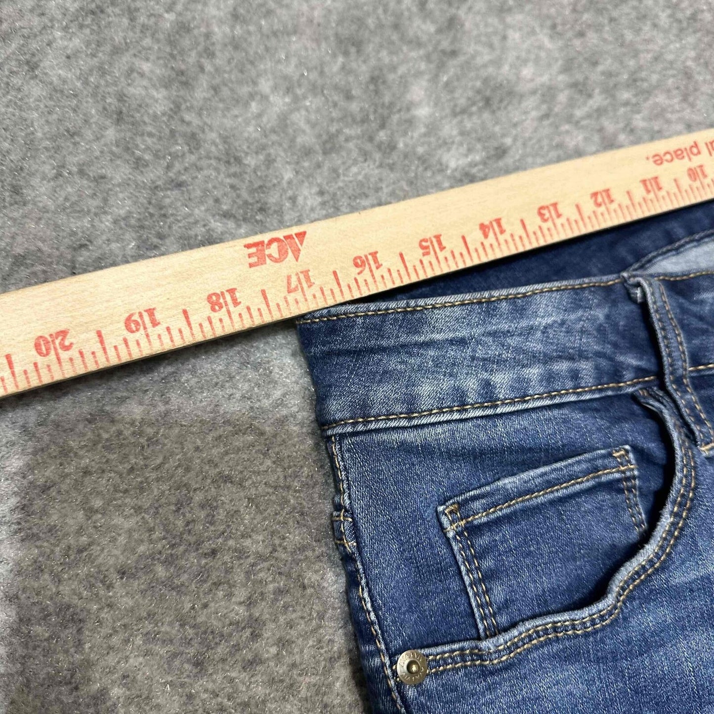 Ava & Viv Blue Women's Distressed Mid Rise Button Fly Skinny Jeans Size 16W