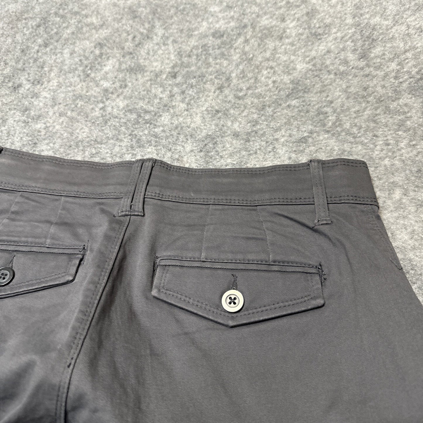 Lee Sinfully Soft Women's Bootcut Chino Pants 10S Short Gray Pants