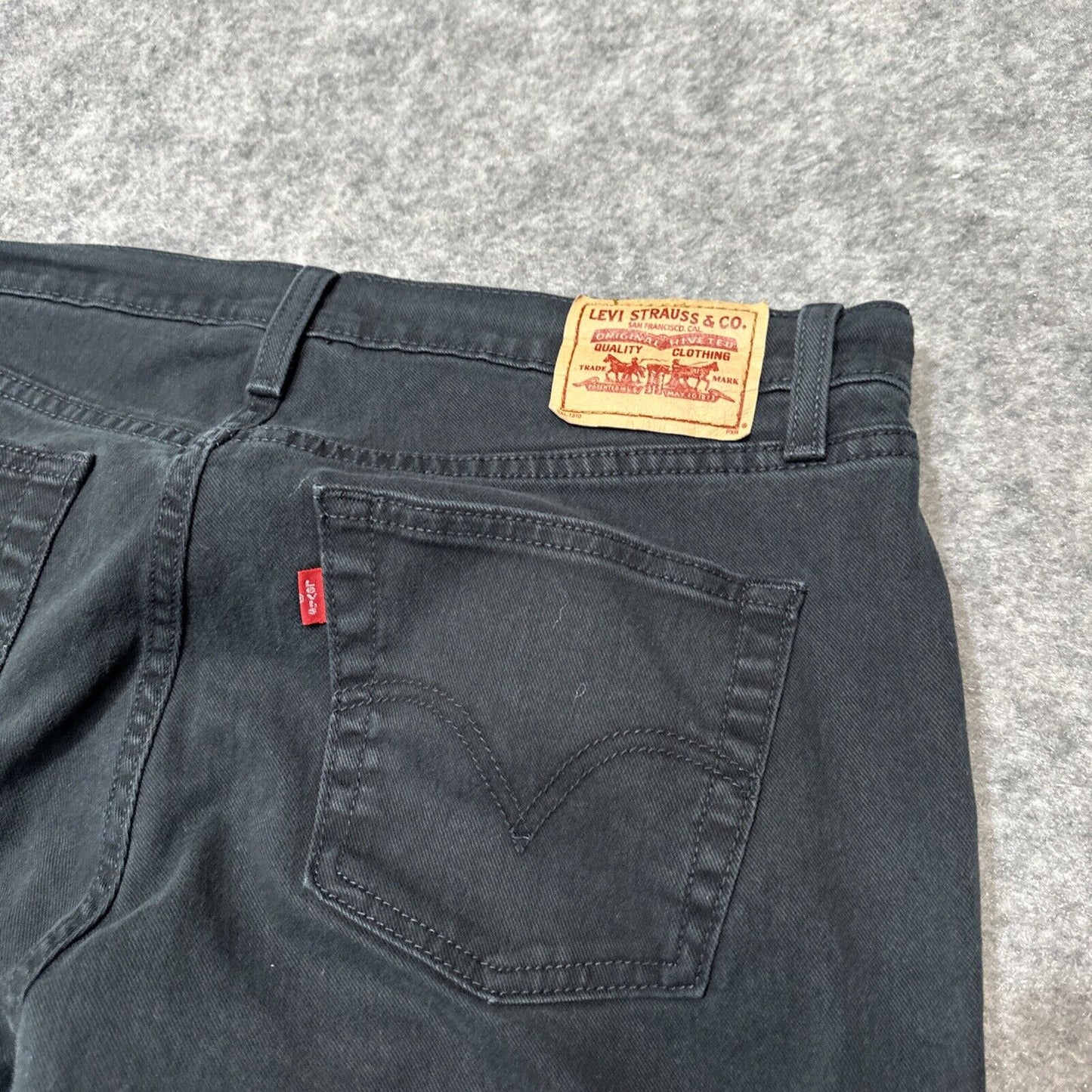 Levi's 550 Relaxed Bootcut Women's Jeans Size 16M Black Denim